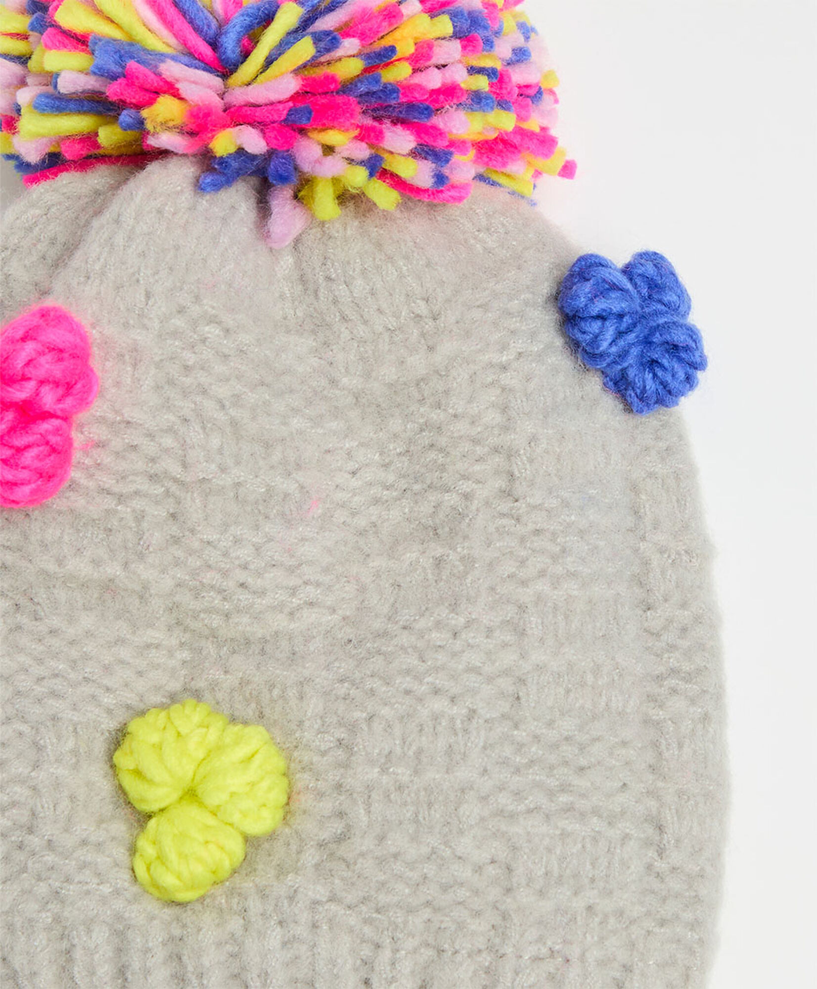 Gorro niña pompones Gorro niña pompones
