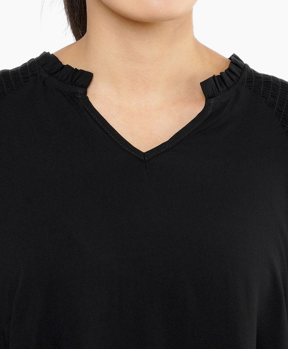 Blusa mujer negro esencial