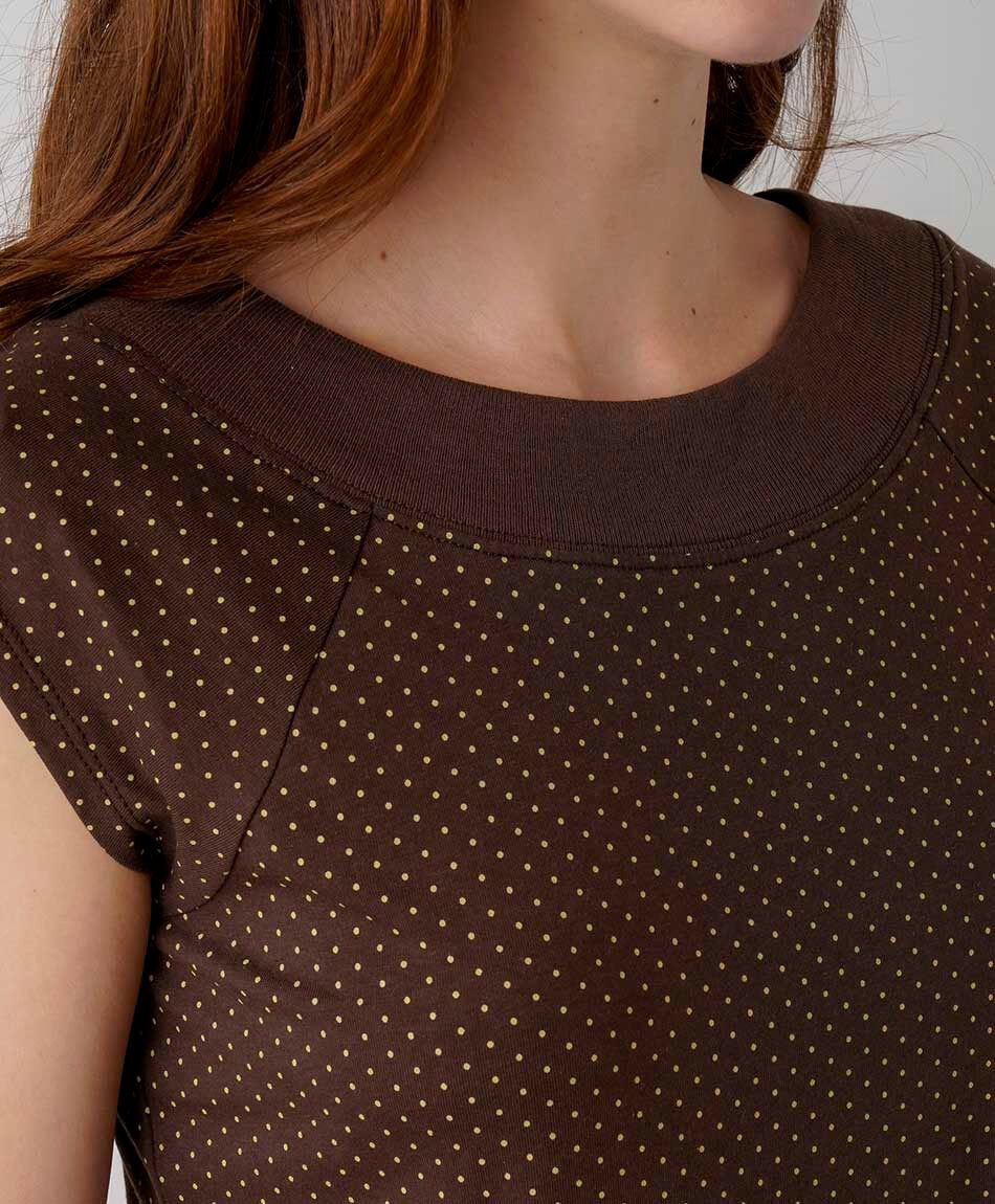 Polera mujer caf&eacute; puntitos