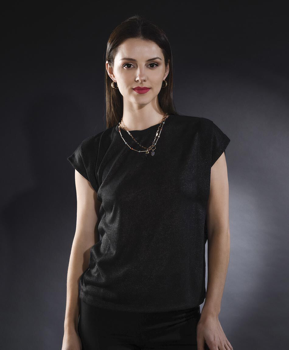 Polera manga corta cuello redondo