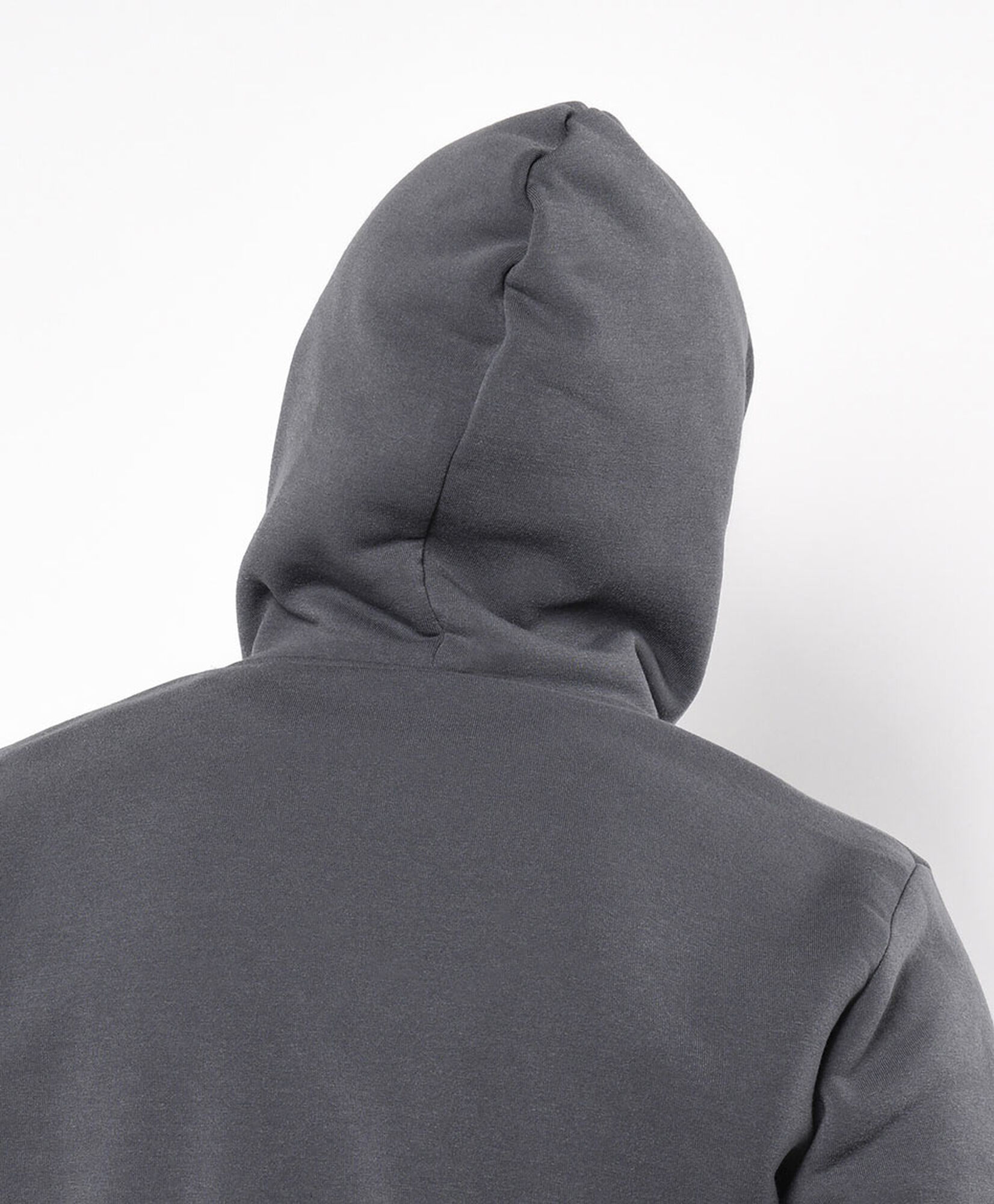Polerón hombre liso con gorro Polerón hombre liso con gorro