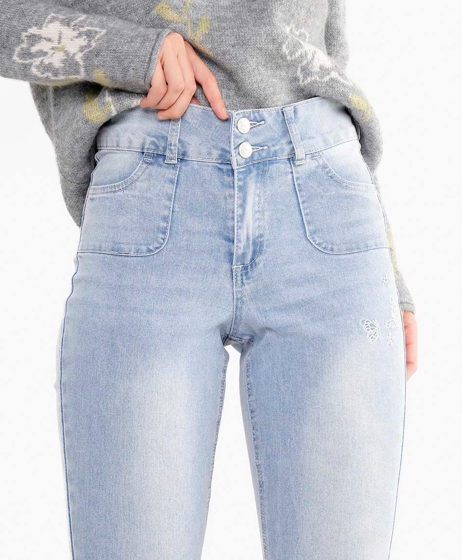 Jeans mujer  flare bordados