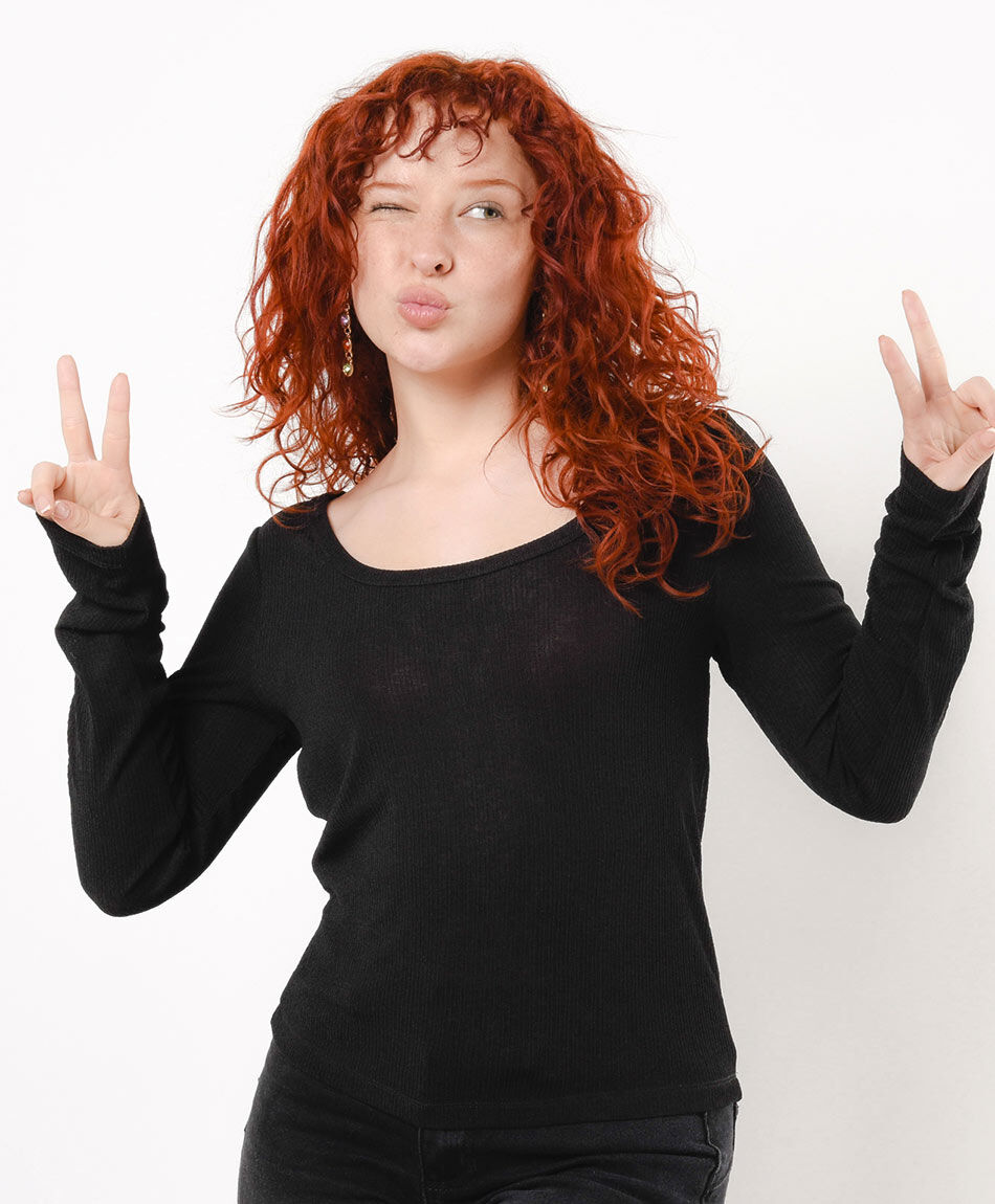 Polera mujer cuello ancho