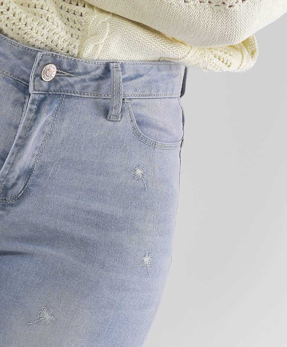 Jeans mujer bordado tiro alto
