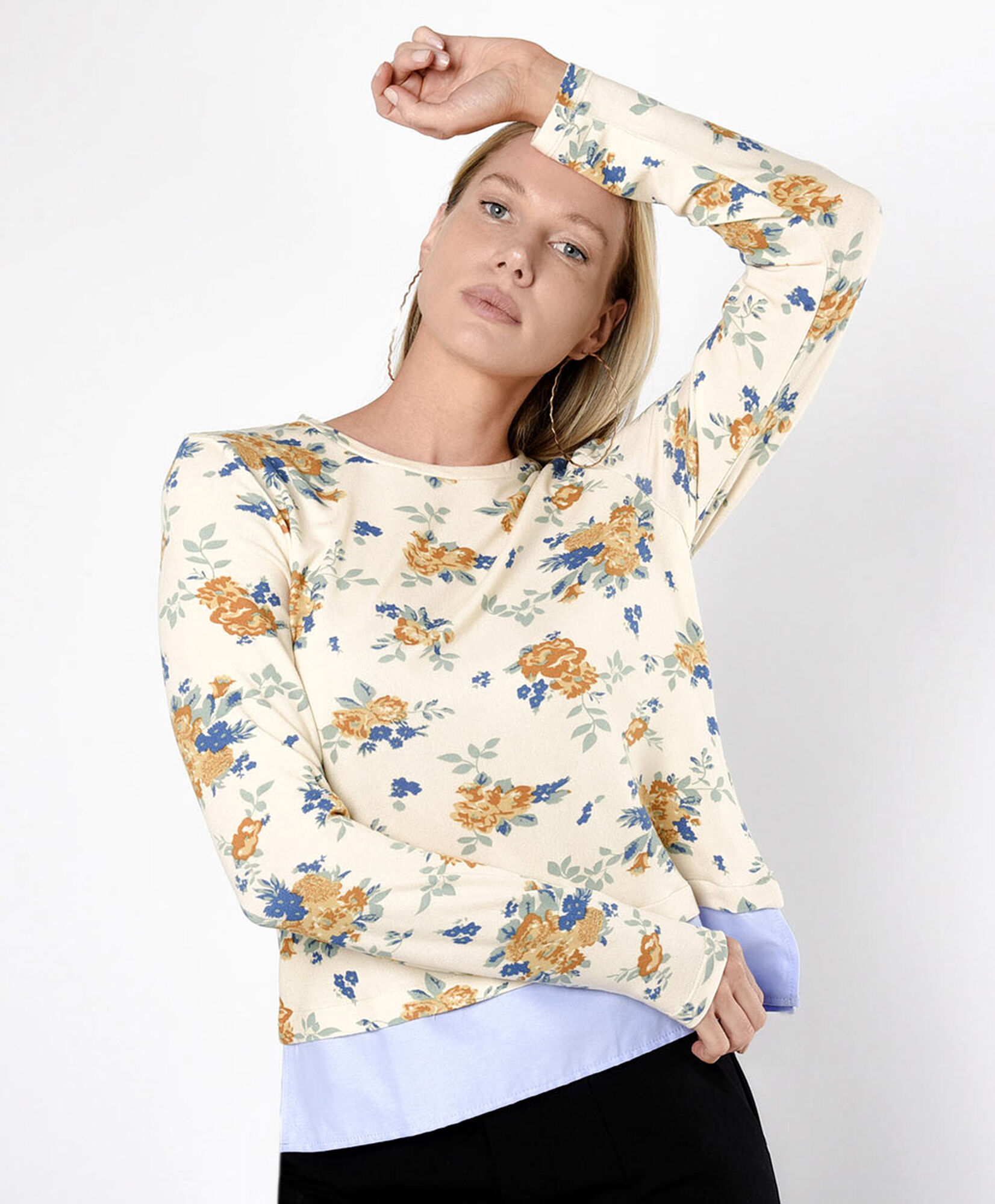 Polera mujer floreada beige doble basta Polera mujer floreada beige doble basta