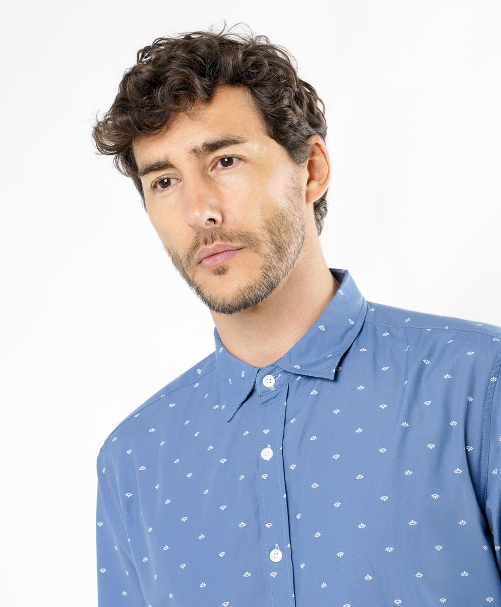 Camisa hombre celeste print Camisa hombre celeste print