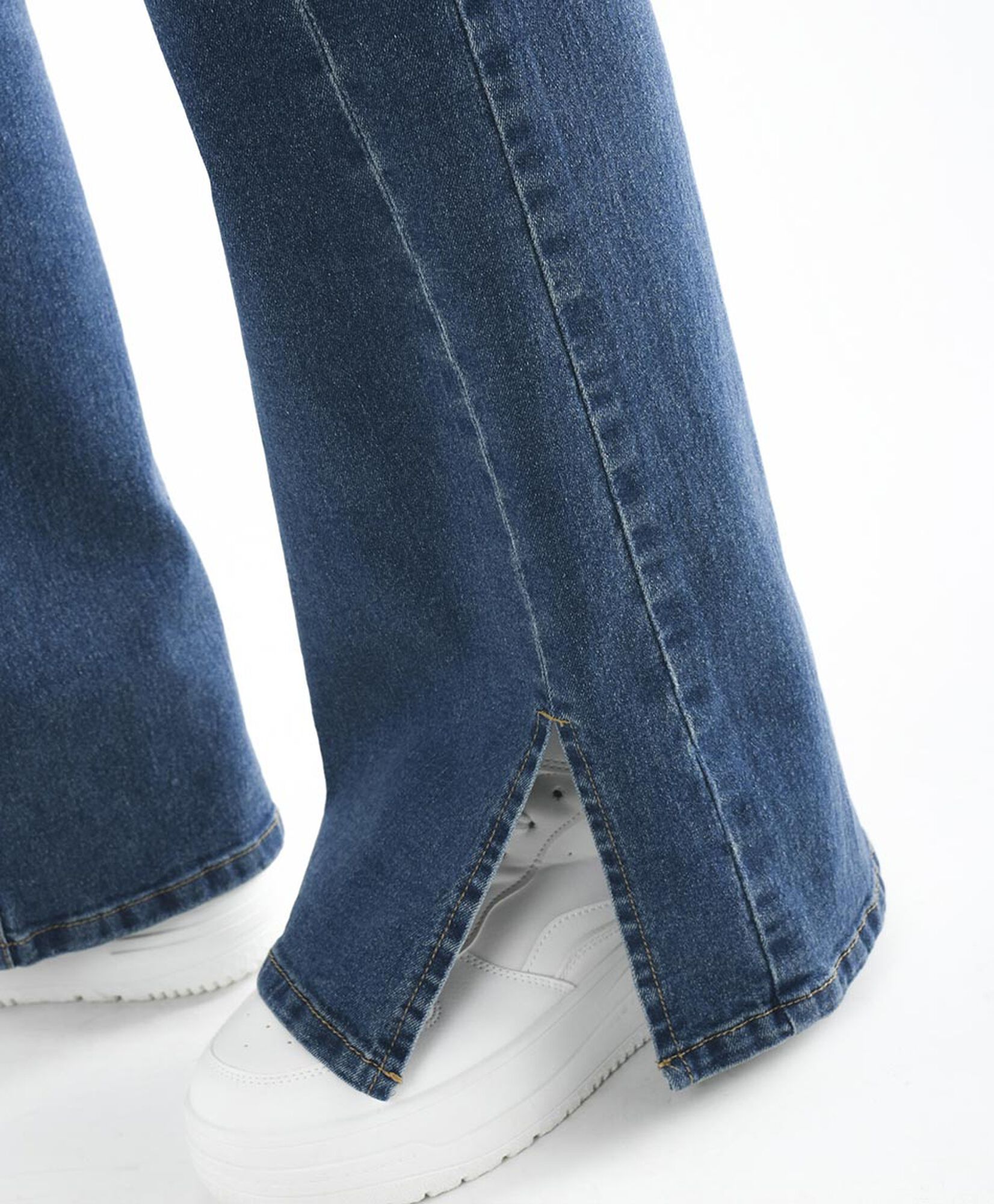 Jeans mujer cinturón flare Jeans mujer cinturón flare