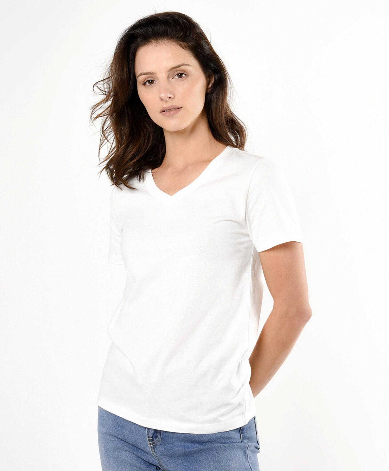 Polera mujer básica blanca cuello en v Polera mujer básica blanca cuello en v