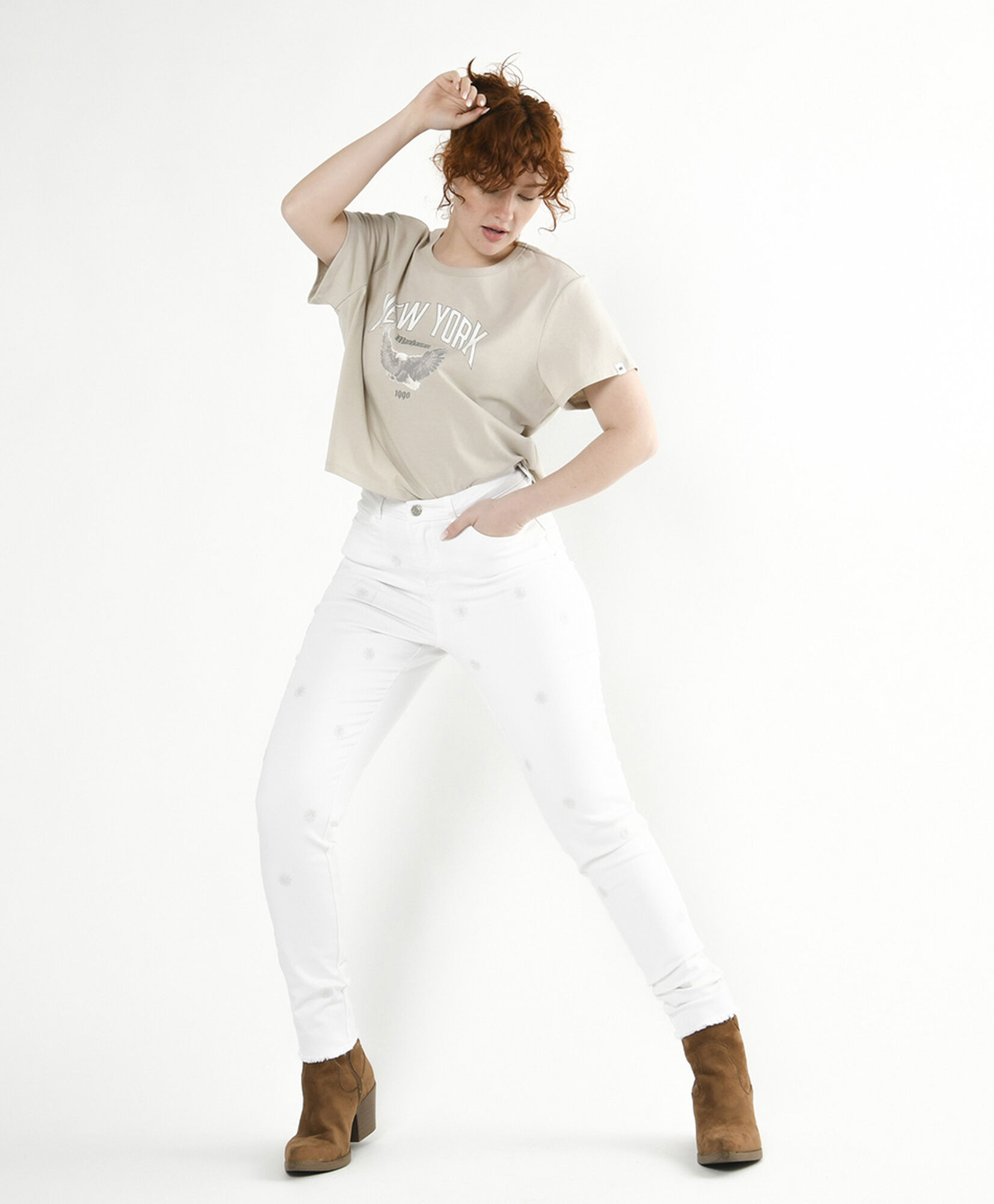Jeans mujer blanco flores bordadas skinny fit Jeans mujer blanco flores bordadas skinny fit