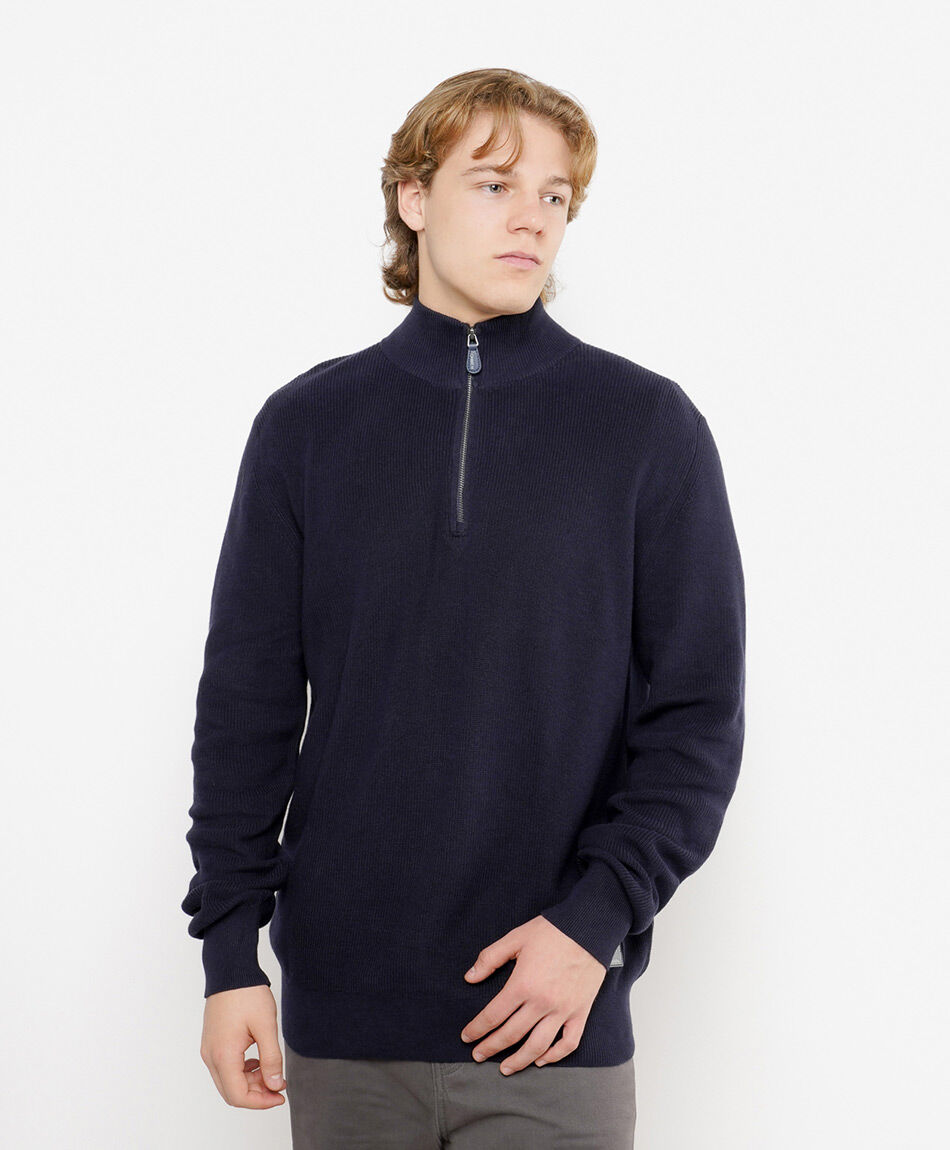 Sweater hombre cuello medio liso