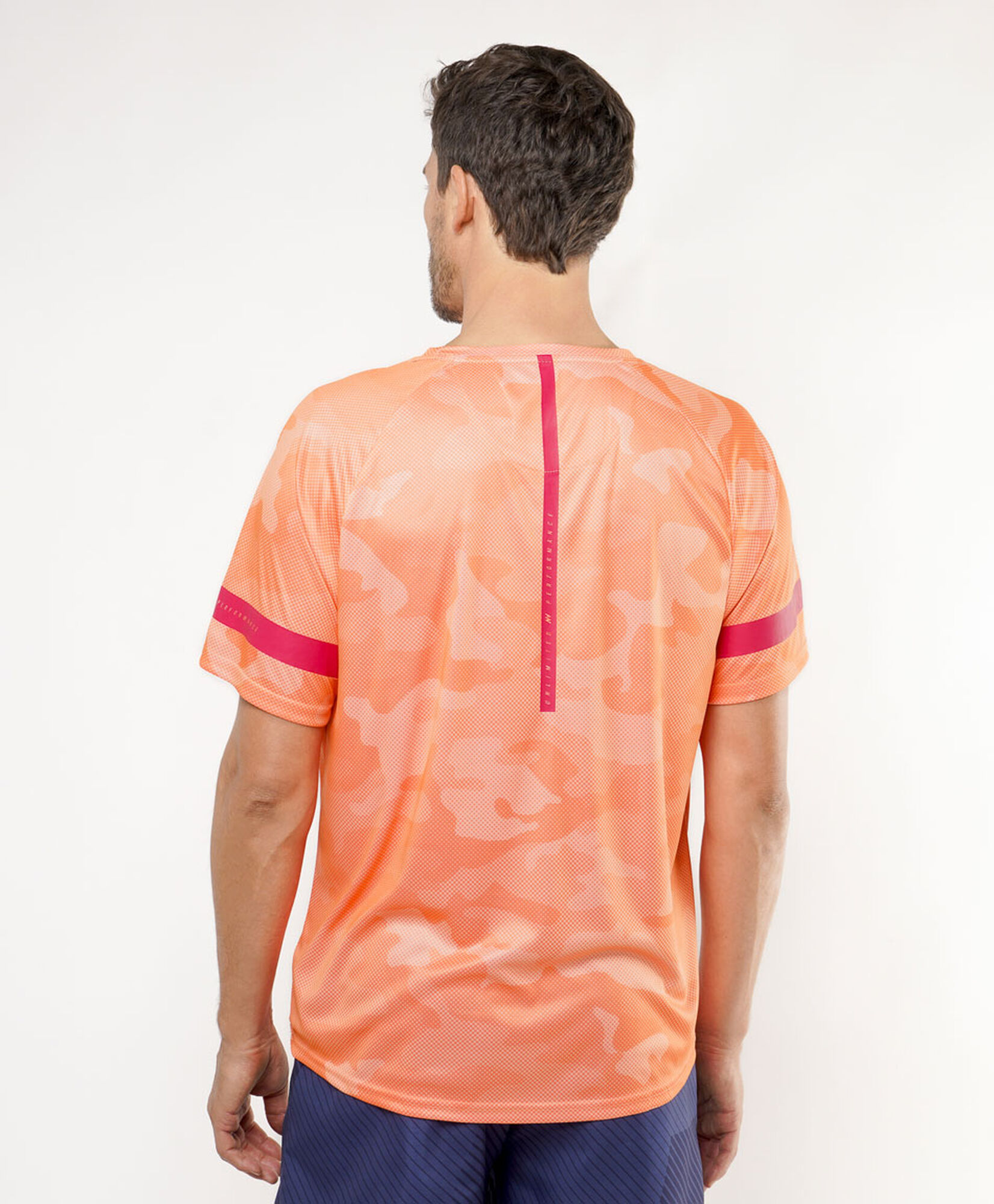 Polera deportiva hombre naranja líneas Polera deportiva hombre naranja líneas