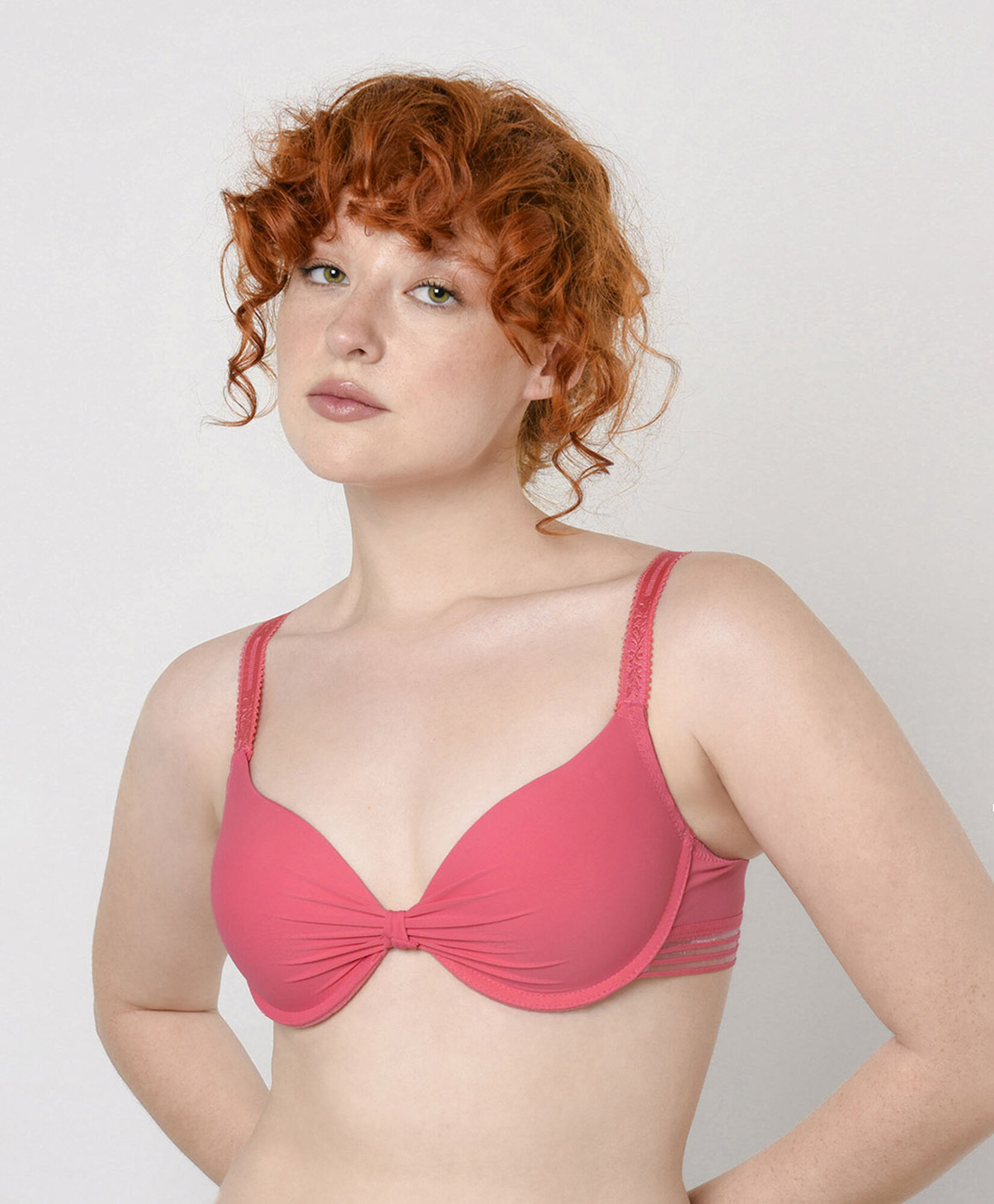 Sostén mujer nudo push up Sostén mujer nudo push up
