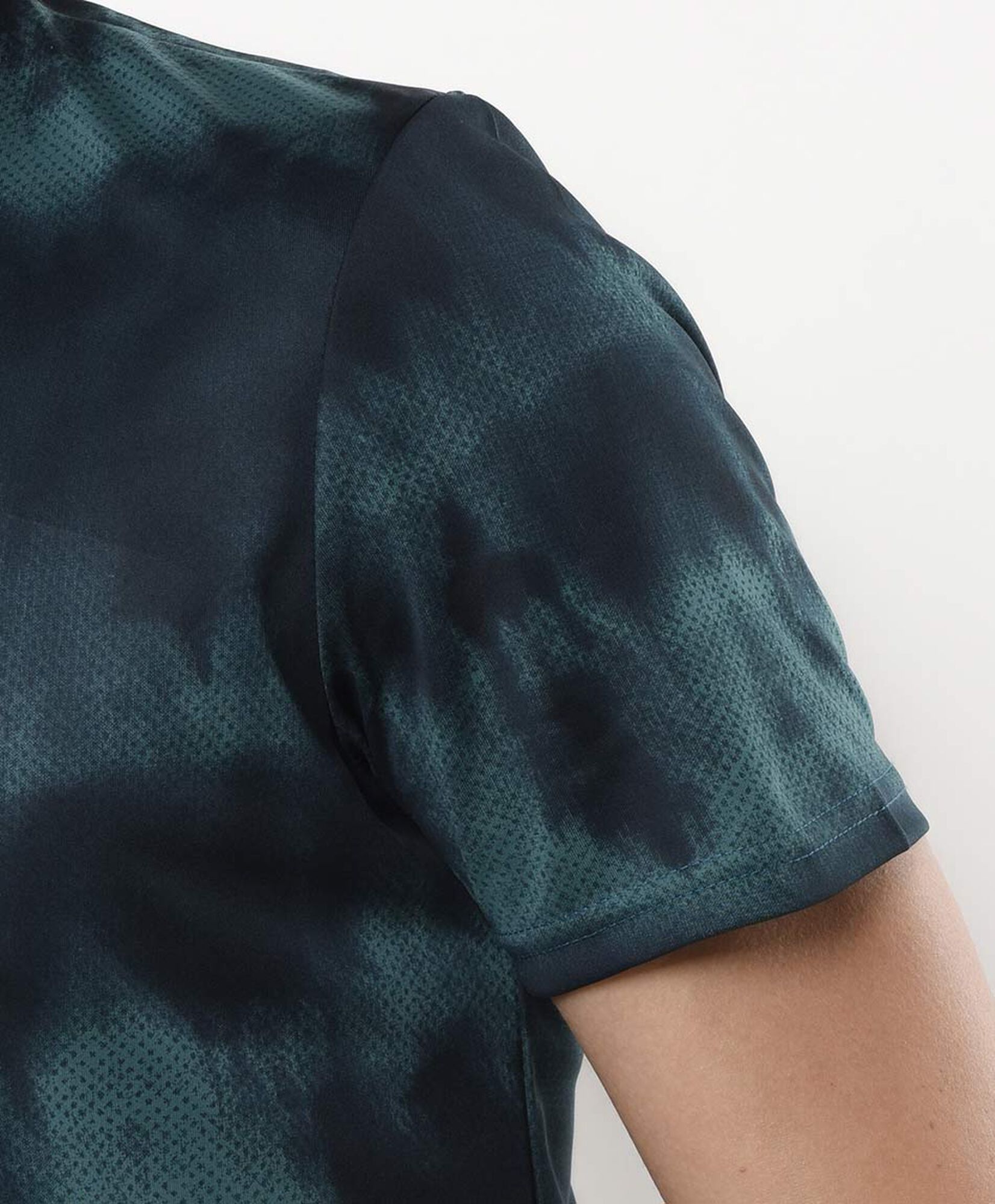 Polera deportiva hombre tie dye verde Polera deportiva hombre tie dye verde