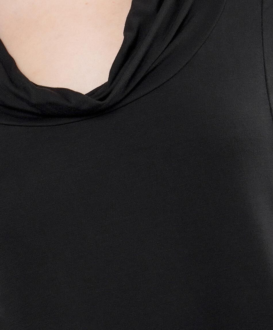 Polera mujer cuello ca&iacute;do black