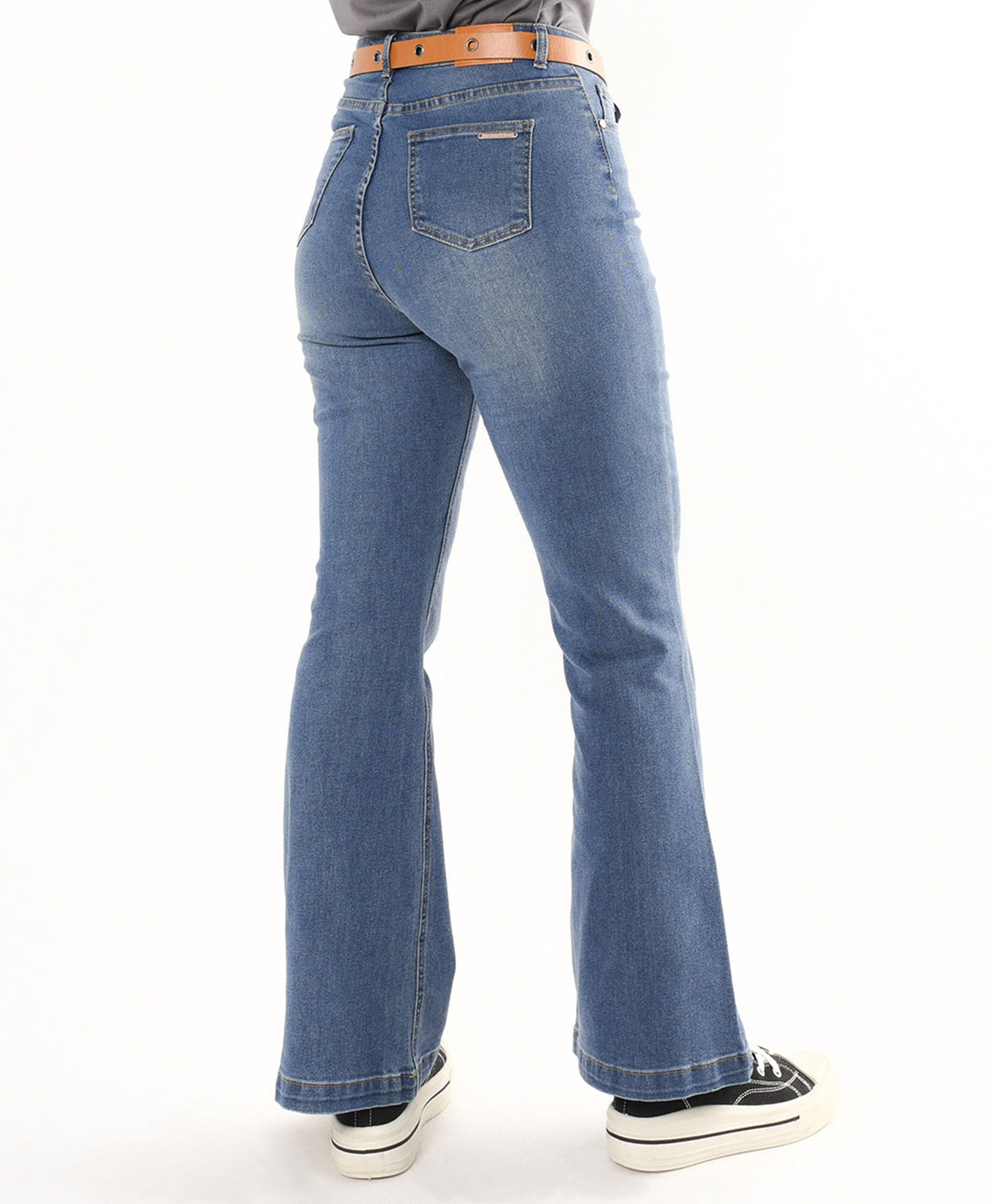 Jeans mujer cinturón flare Jeans mujer cinturón flare