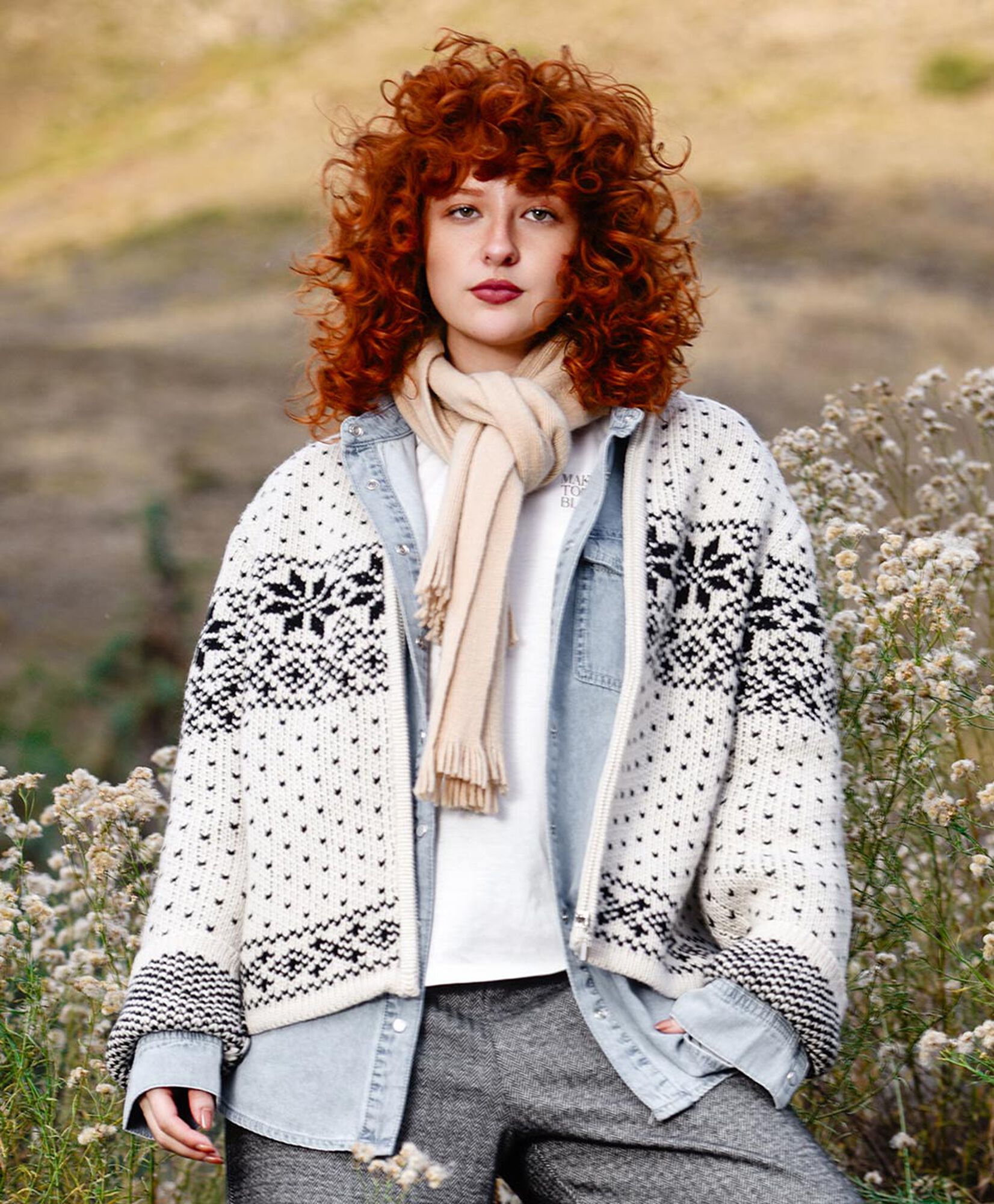 Chaqueta mujer estilo tejida Chaqueta mujer estilo tejida
