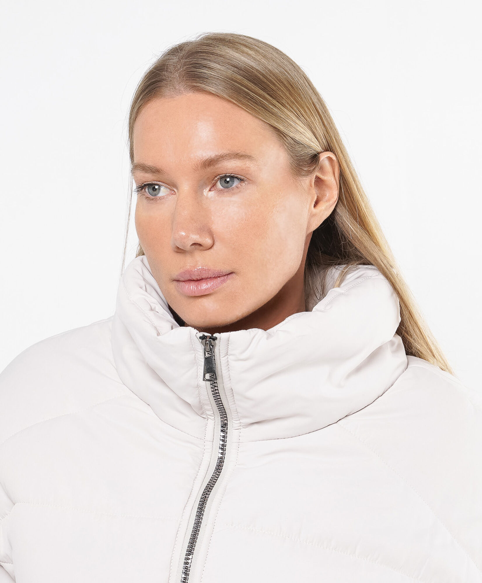 Parka mujer puffa crop beige claro Parka mujer puffa crop beige claro
