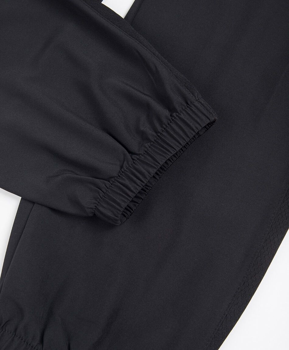 Pantal&oacute;n deportivo mujer delgado