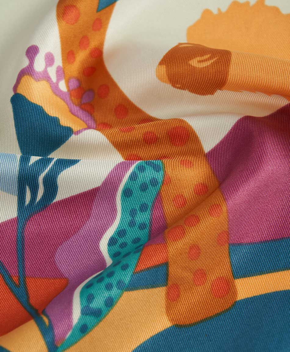 Pa&ntilde;uelo mujer flores verano