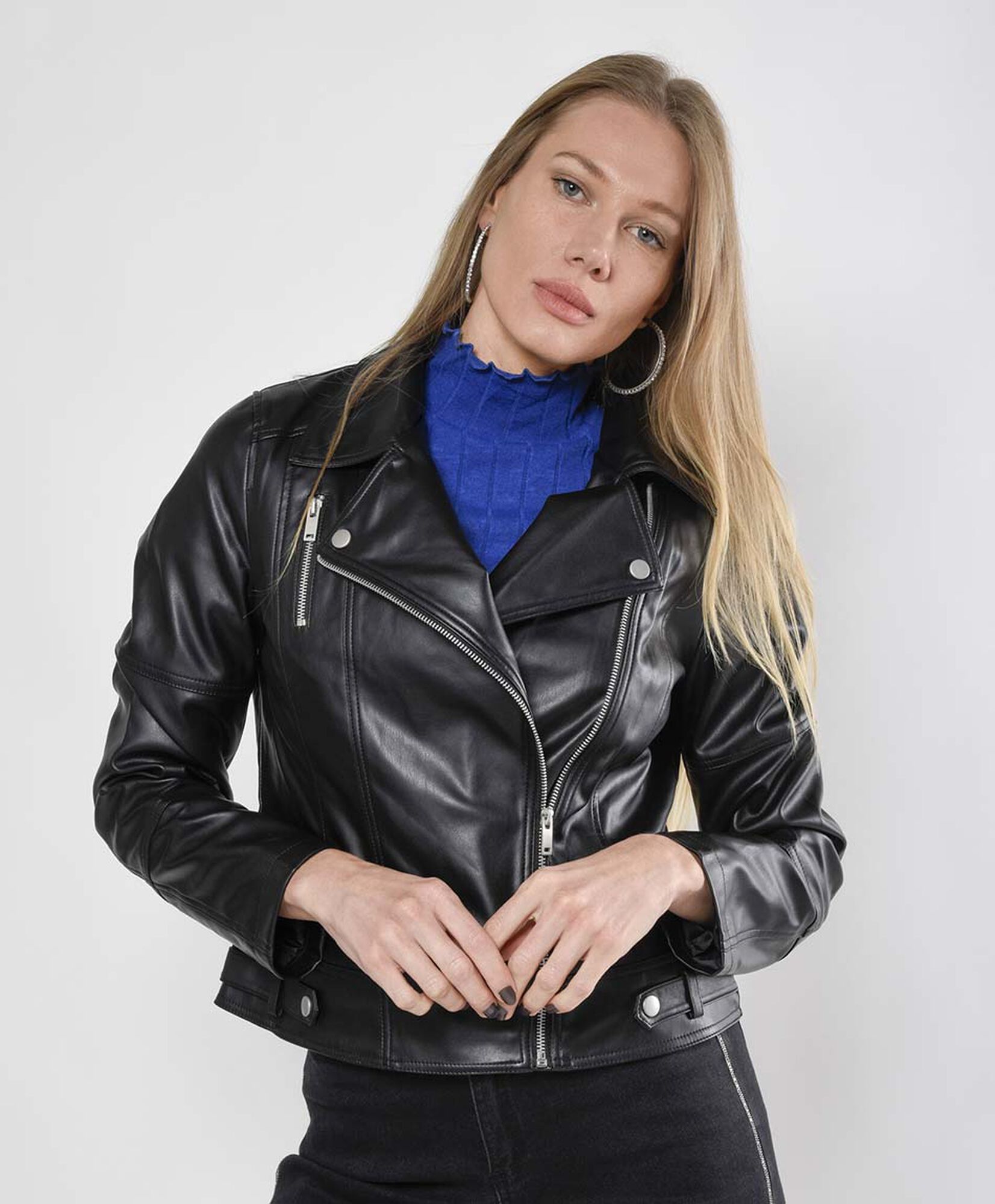 Chaqueta mujer cruzada cuerina Chaqueta mujer cruzada cuerina