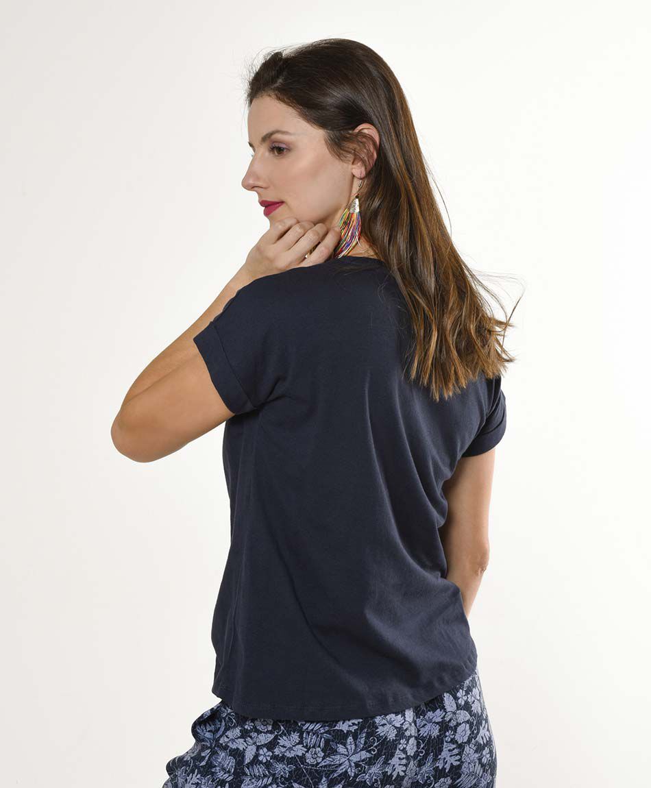 Polera manga corta cuello redondo