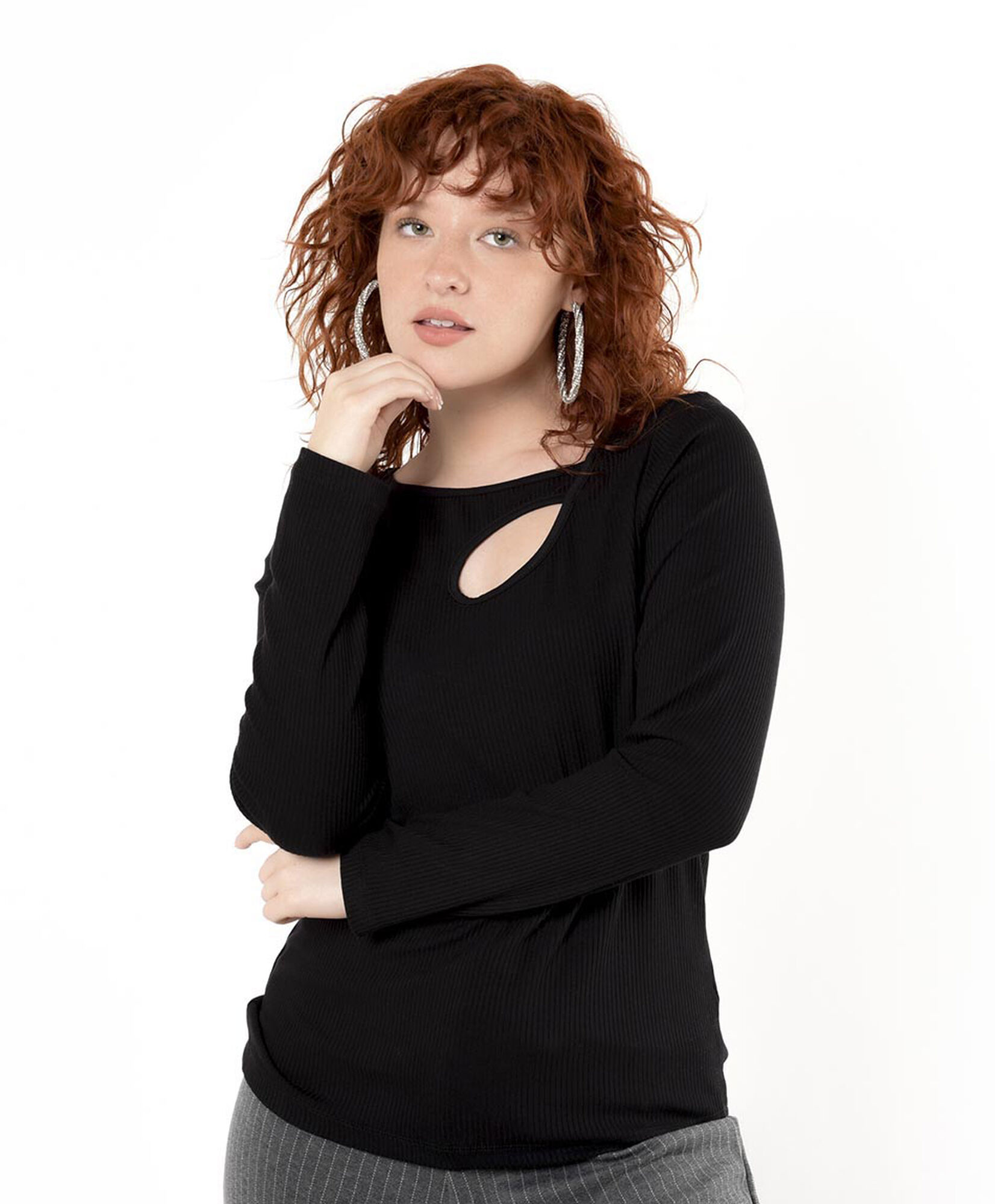 Polera mujer acanalada cut out Polera mujer acanalada cut out