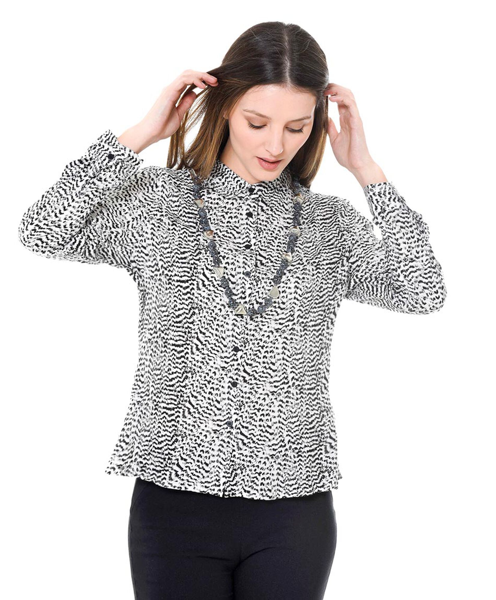 Blusa brillos y estampado Blusa brillos y estampado