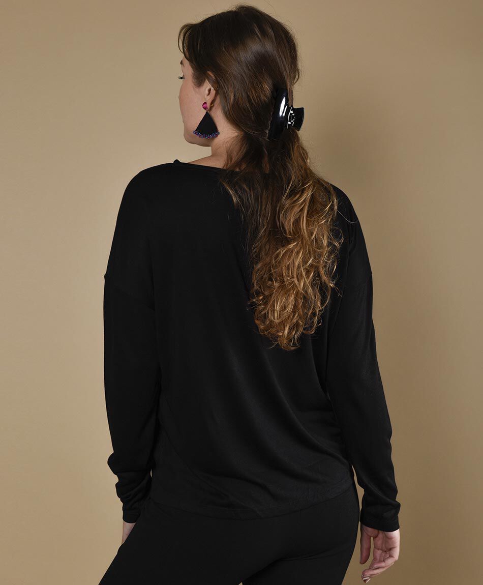 Polera manga larga cuello redondo