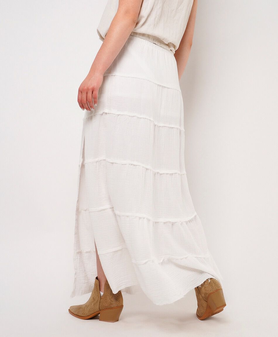 Falda mujer abertura pierna