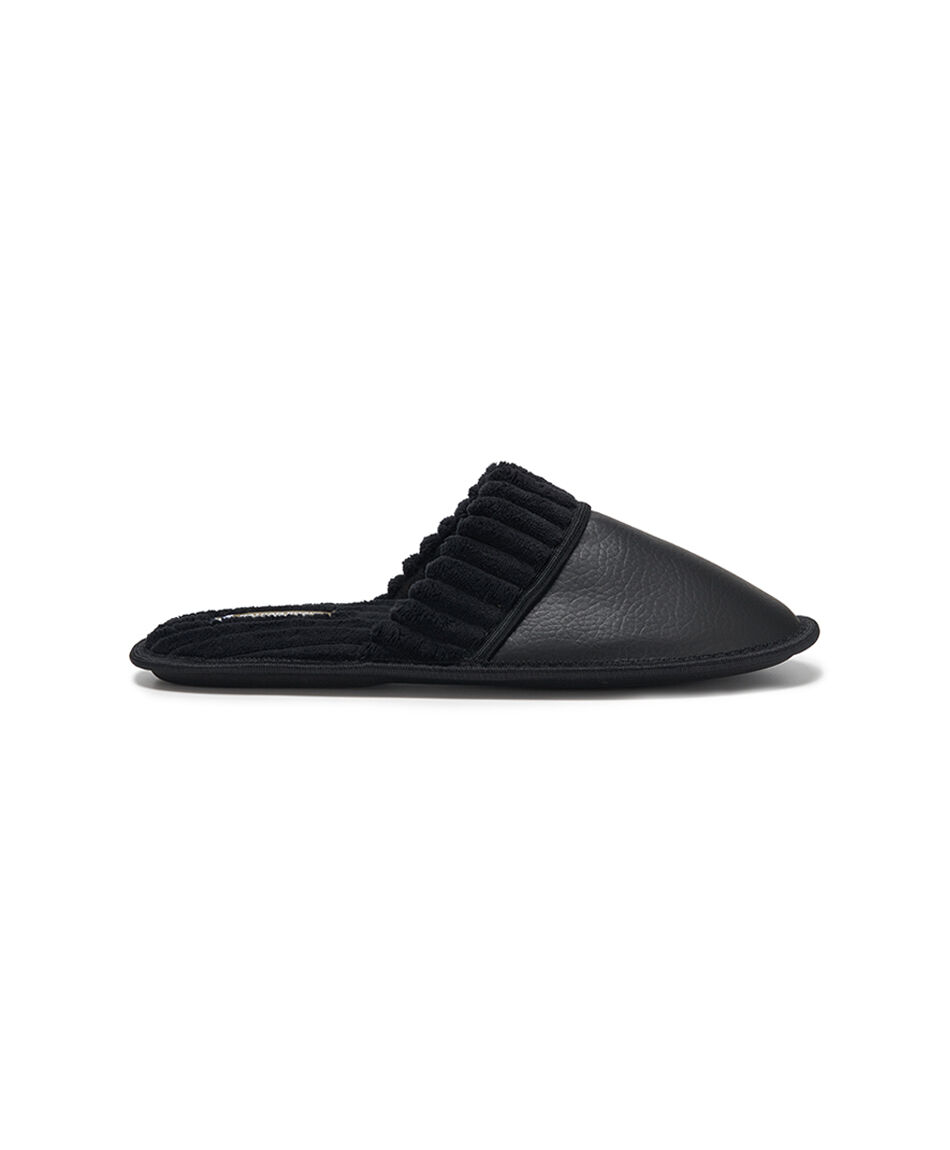 Pantuflas hombre negra relieve