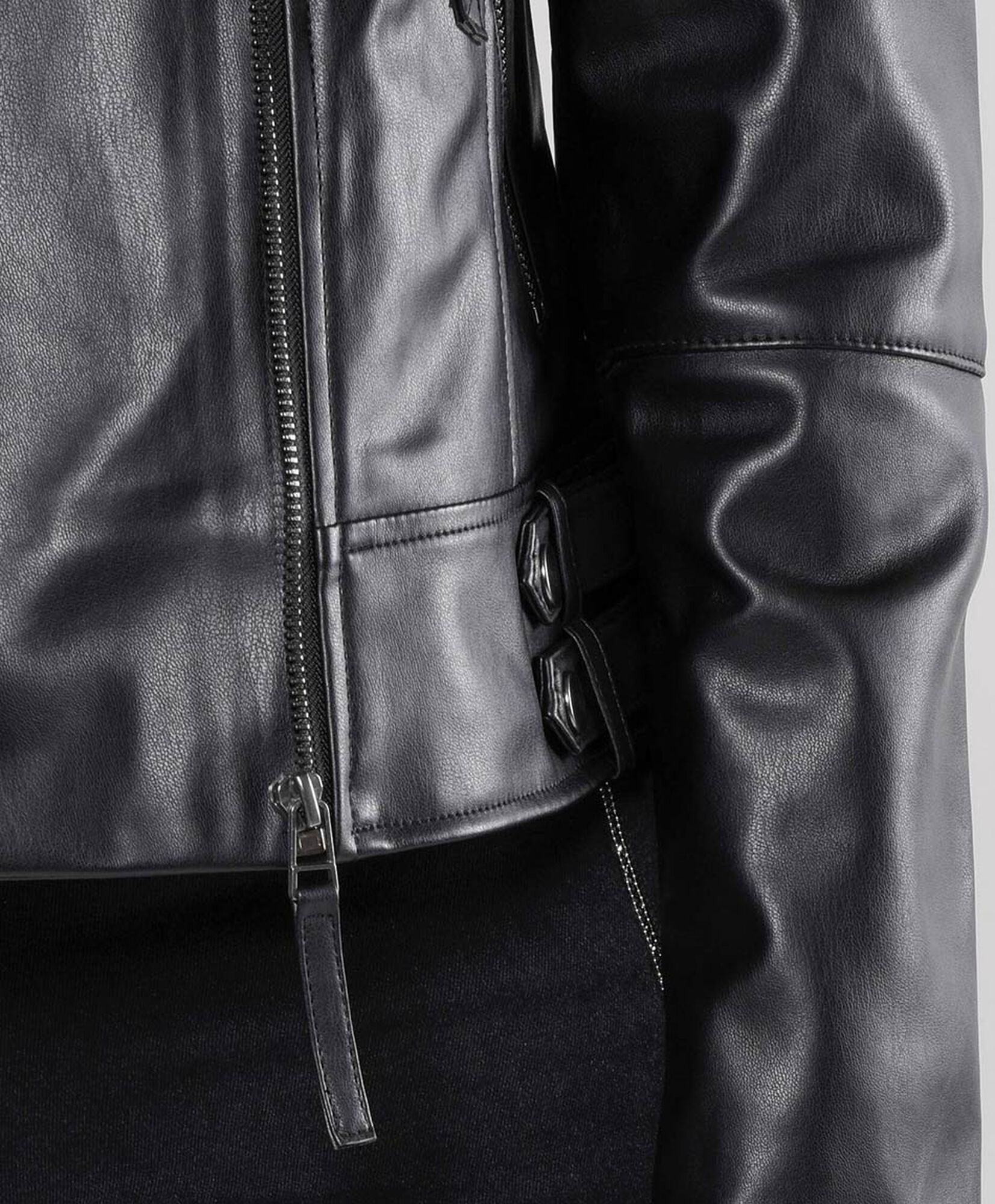 Chaqueta mujer cruzada cuerina Chaqueta mujer cruzada cuerina