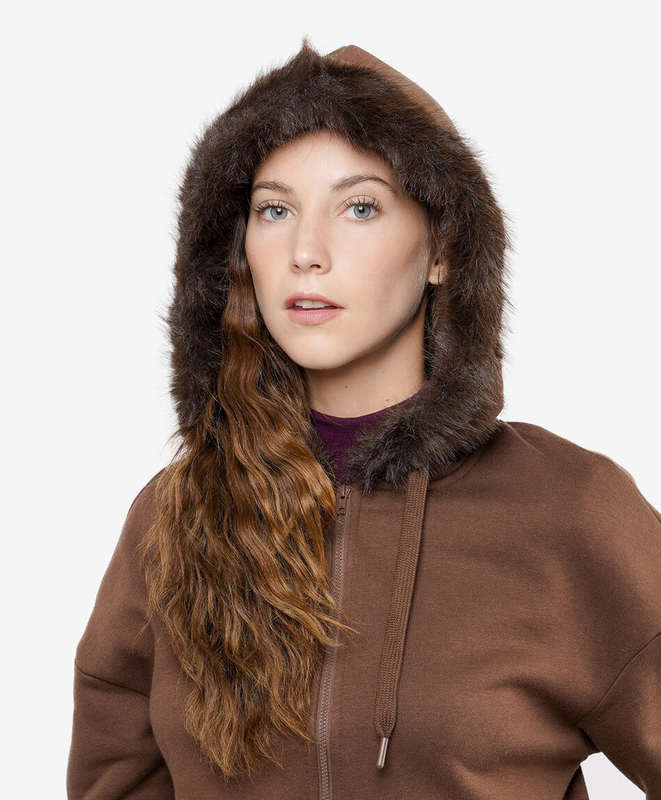 Poler&oacute;n mujer cuello pelitos