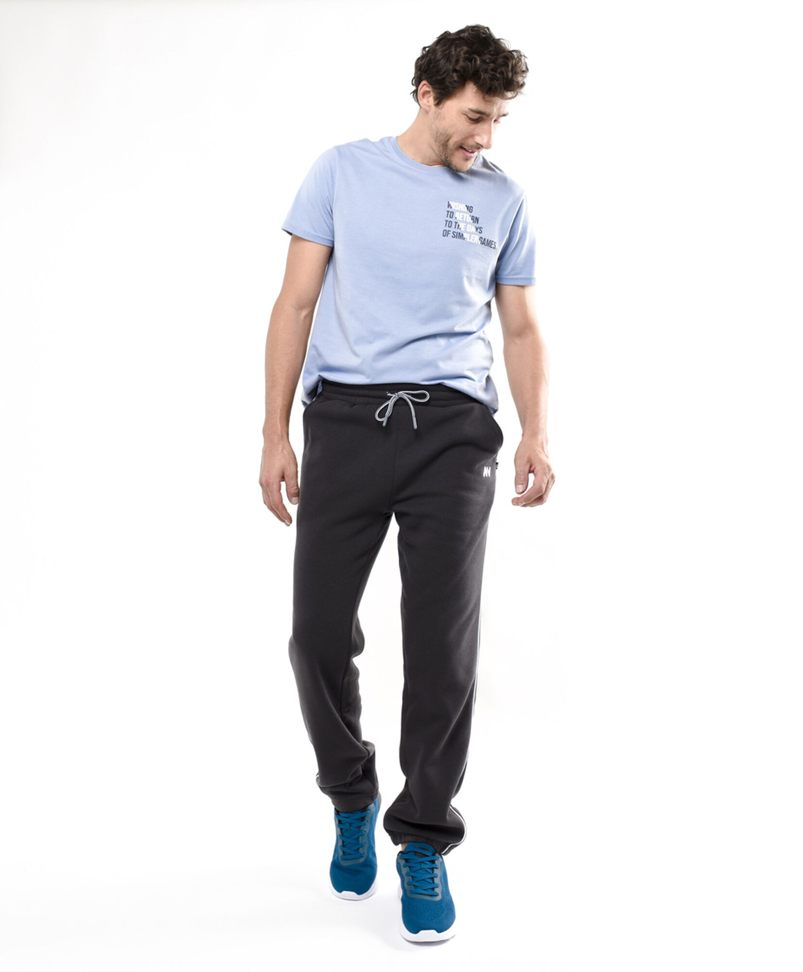 Pantalón deportivo hombre línea piping Pantalón deportivo hombre línea piping