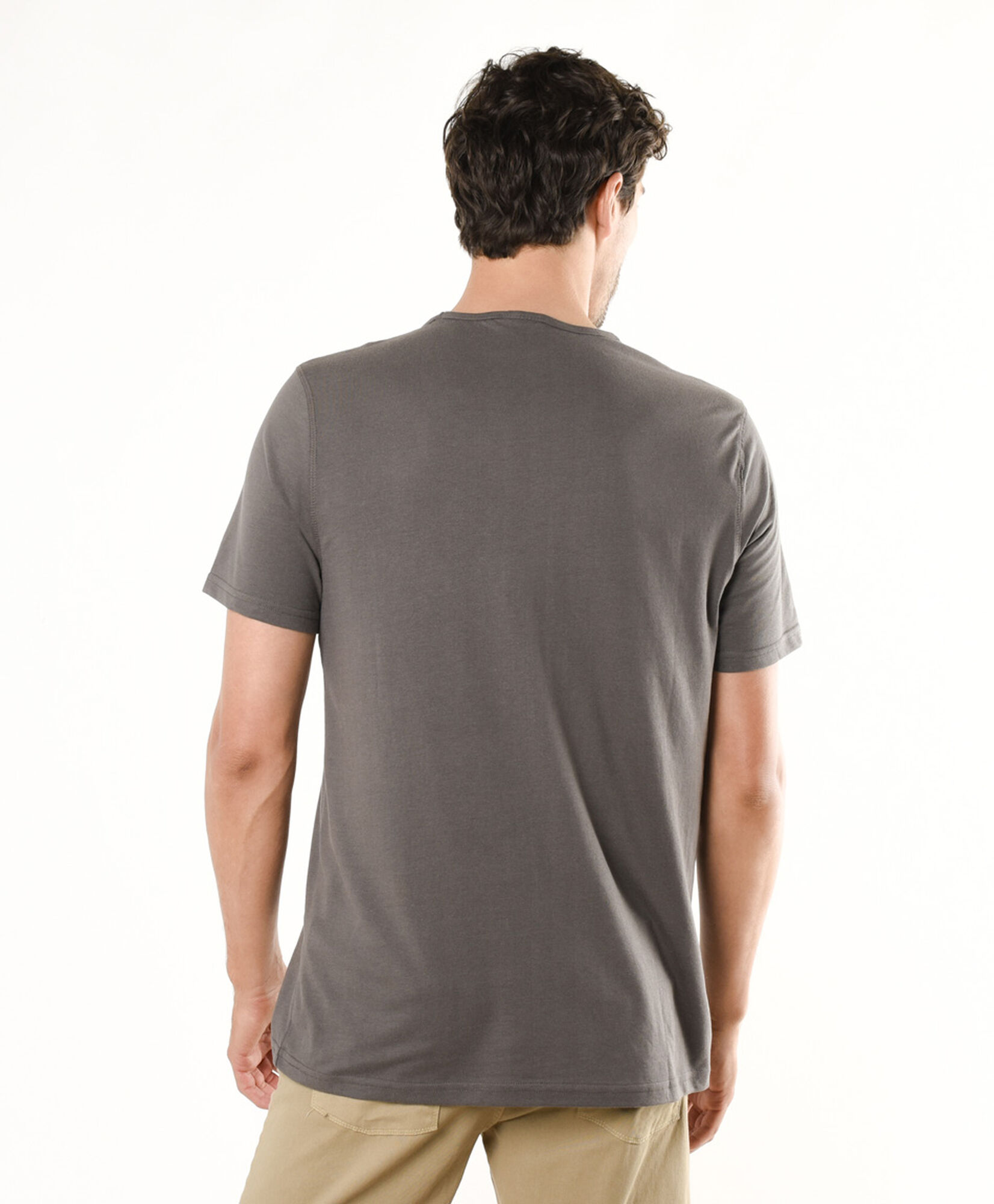 Polera hombre lisa colores parche Polera hombre lisa colores parche