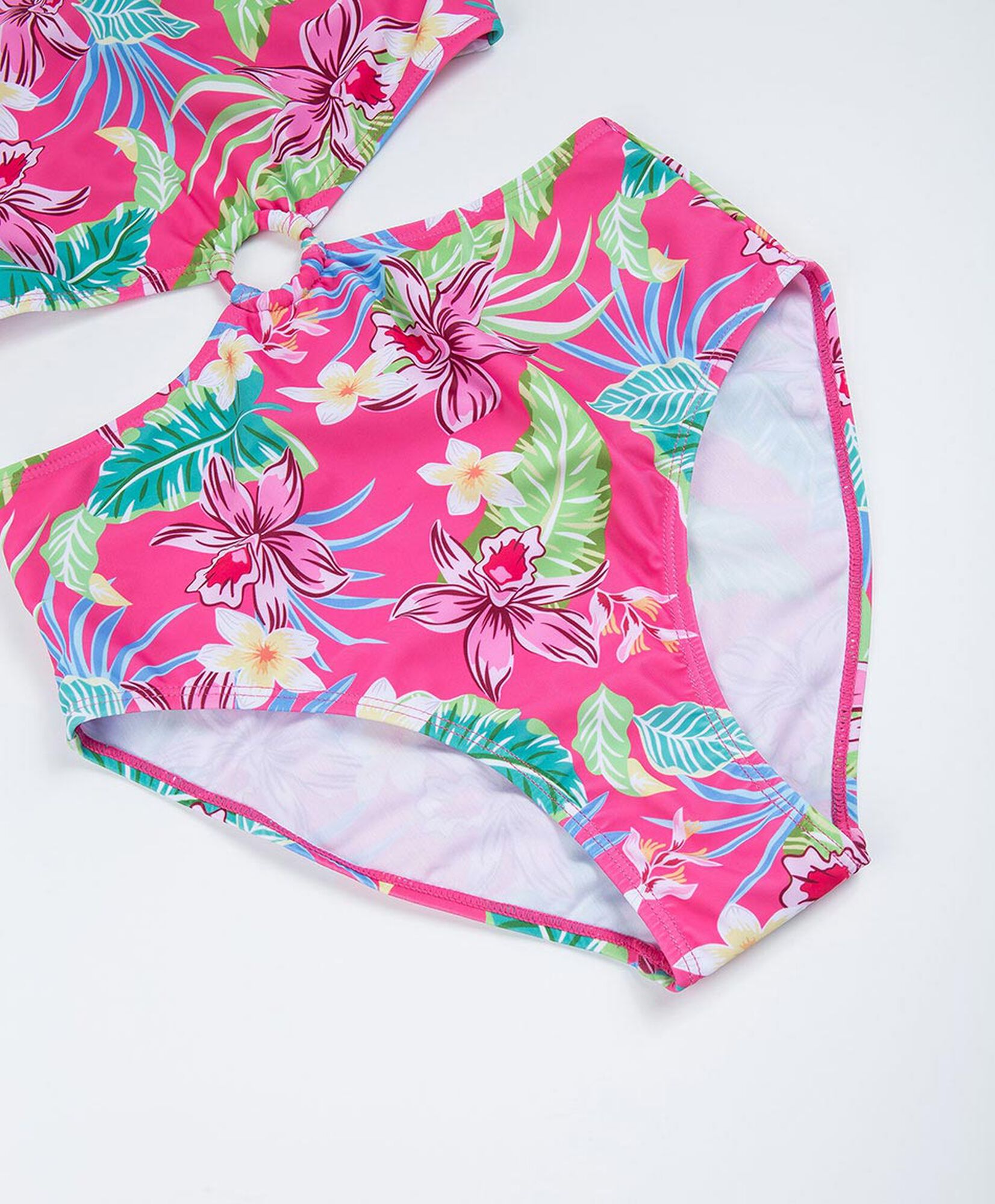 Traje de baño niña argolla Traje de baño niña argolla