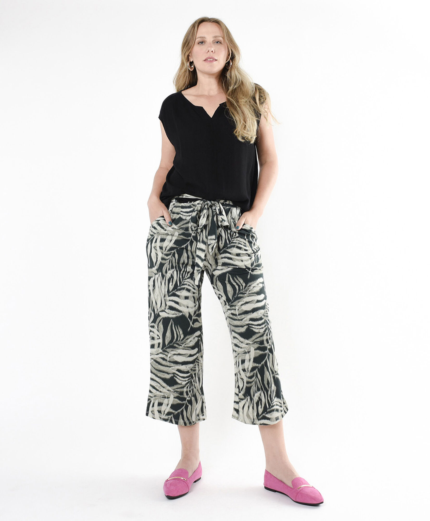 Pantalón mujer estampado hojas verde Pantalón mujer estampado hojas verde