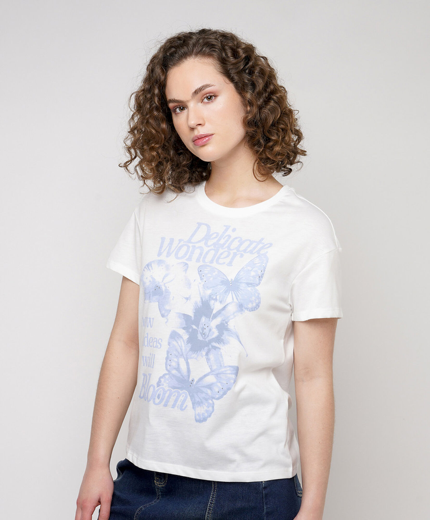 Polera mujer mariposas flores Polera mujer mariposas flores