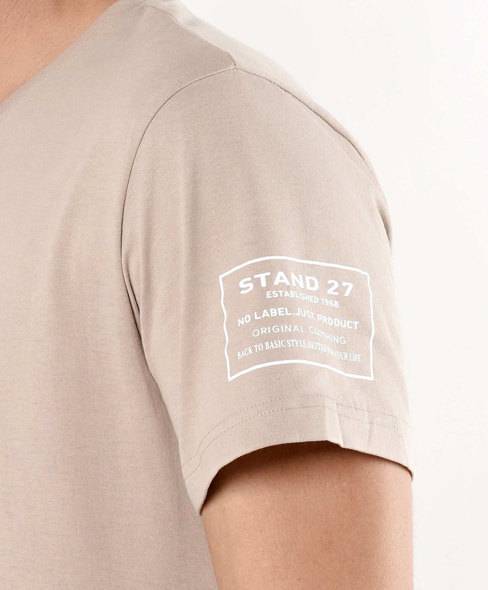 Polera hombre lisa manga estampada Polera hombre lisa manga estampada