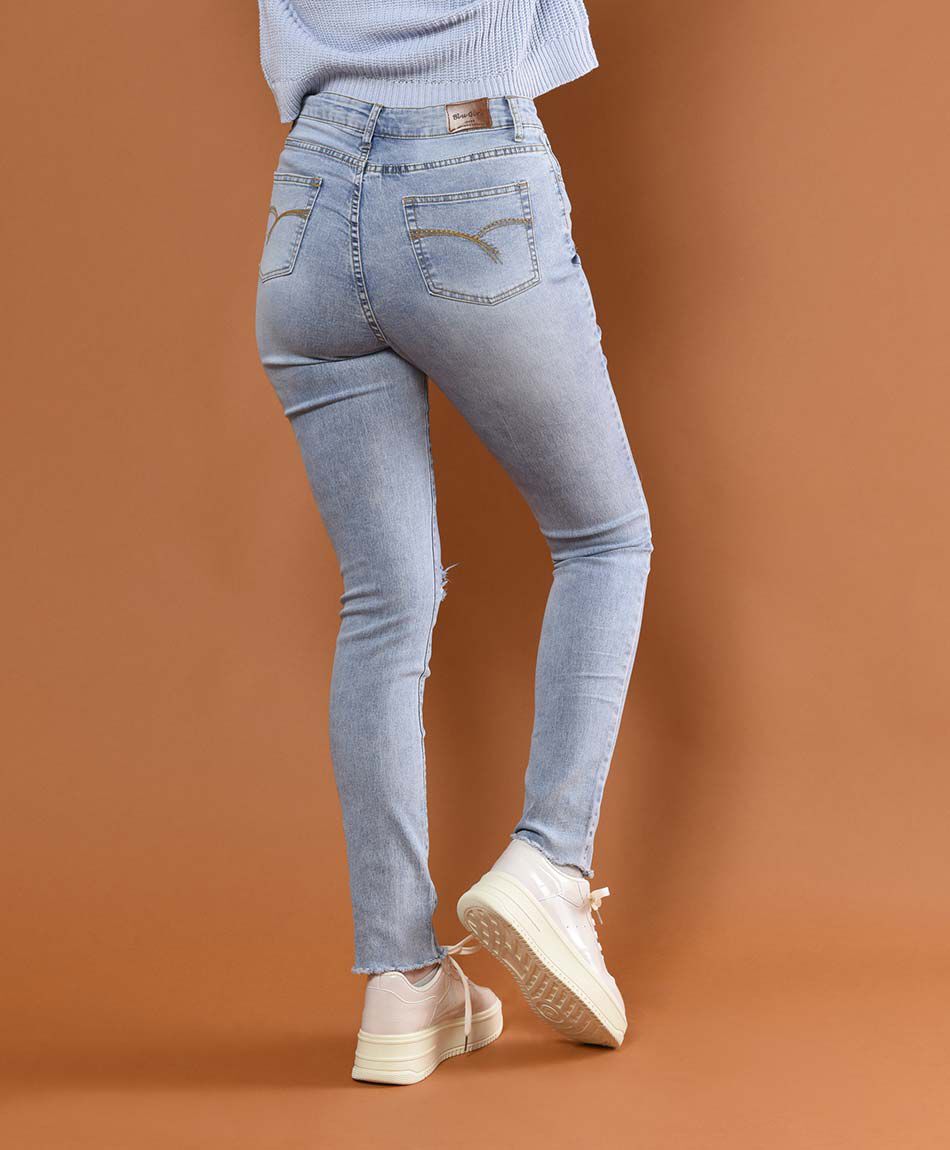Jeans mujer bota desflecada skinny fit