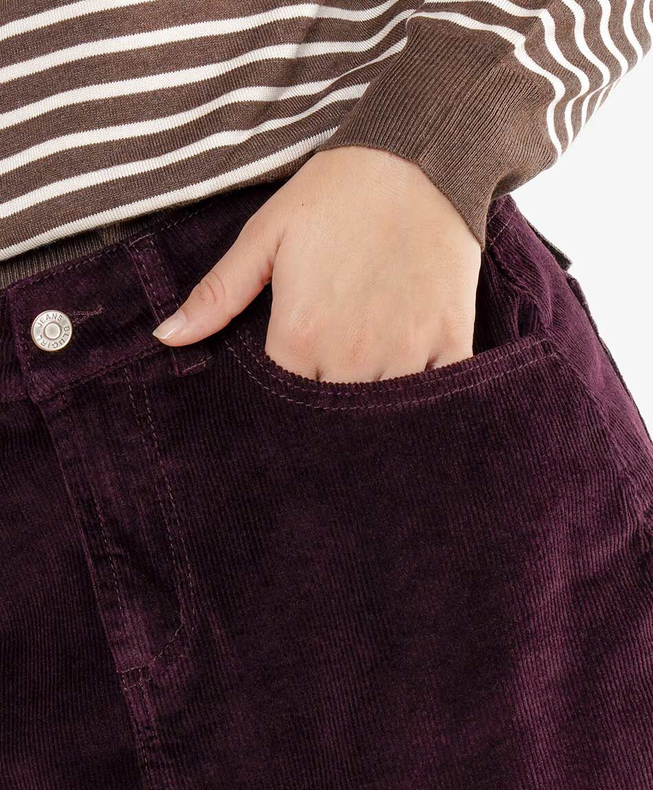 Mini falda short contraste burdeo