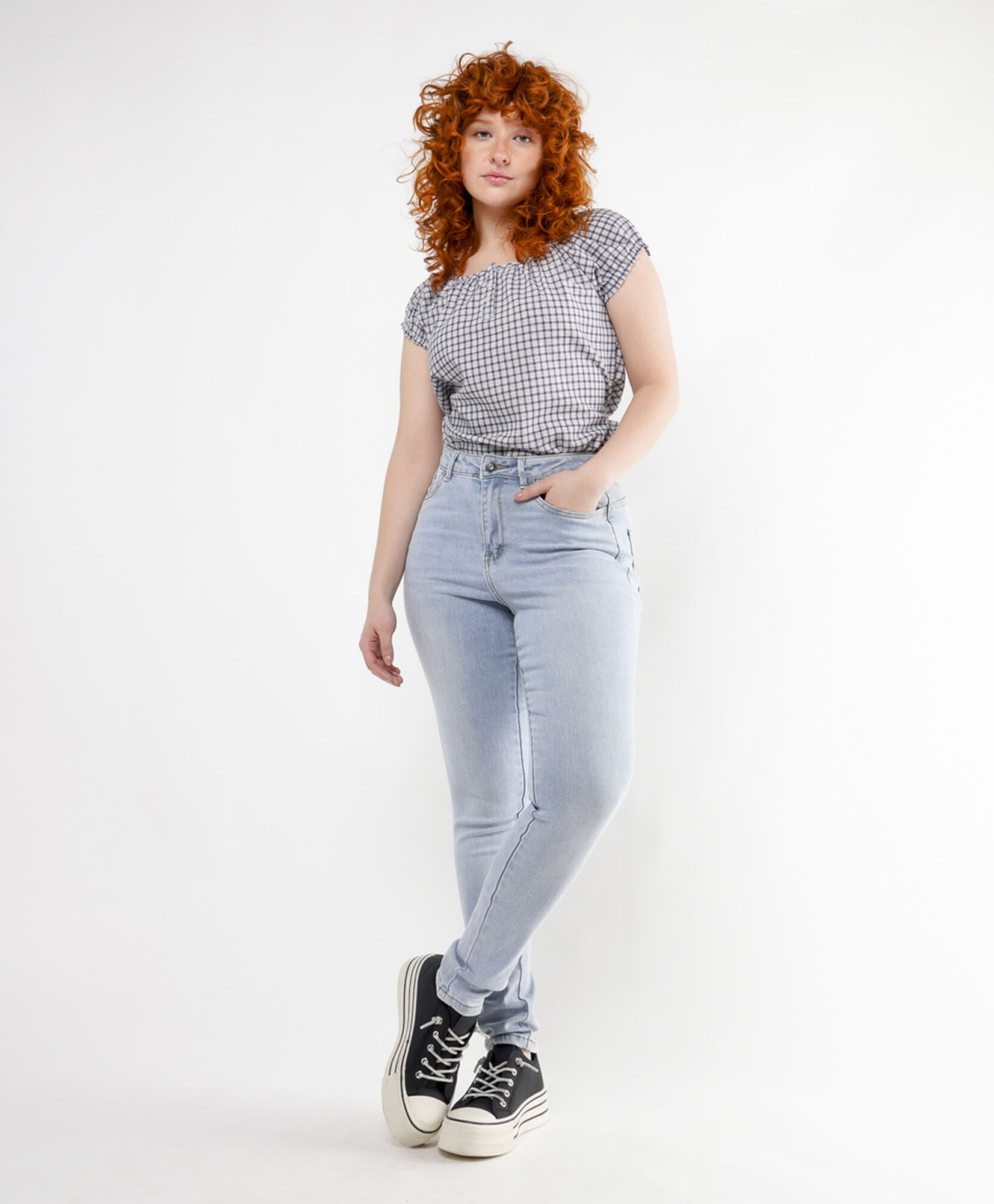 Jeans mujer brillos delanteros skinny fit Jeans mujer brillos delanteros skinny fit