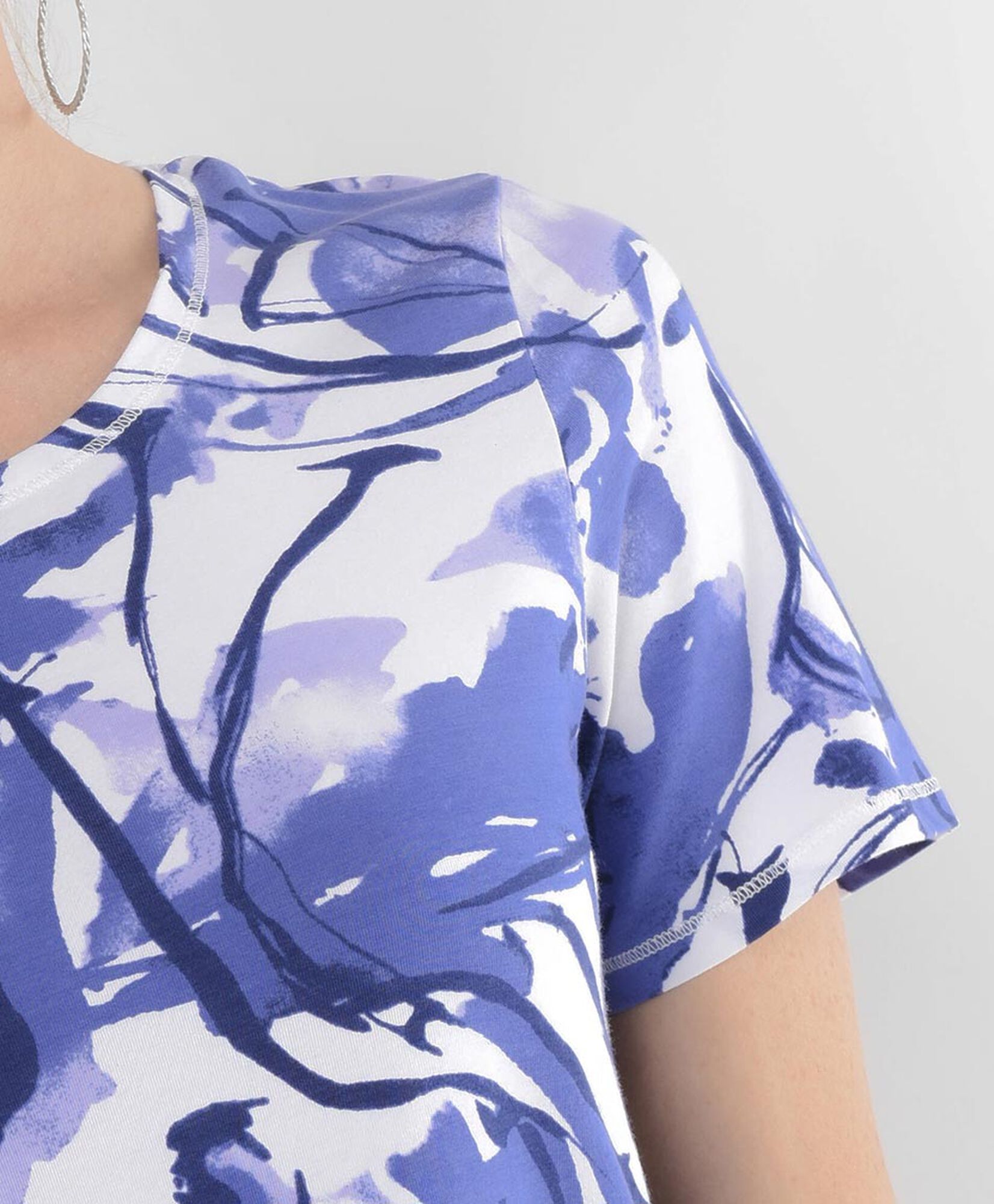Polera mujer estampado acuarela Polera mujer estampado acuarela