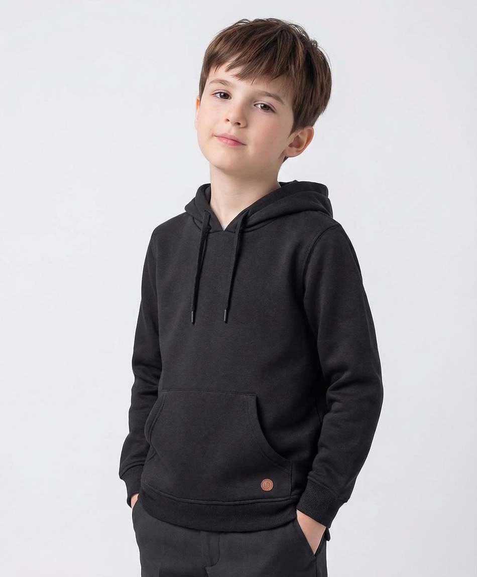 Poler&oacute;n escolar negro ni&ntilde;o