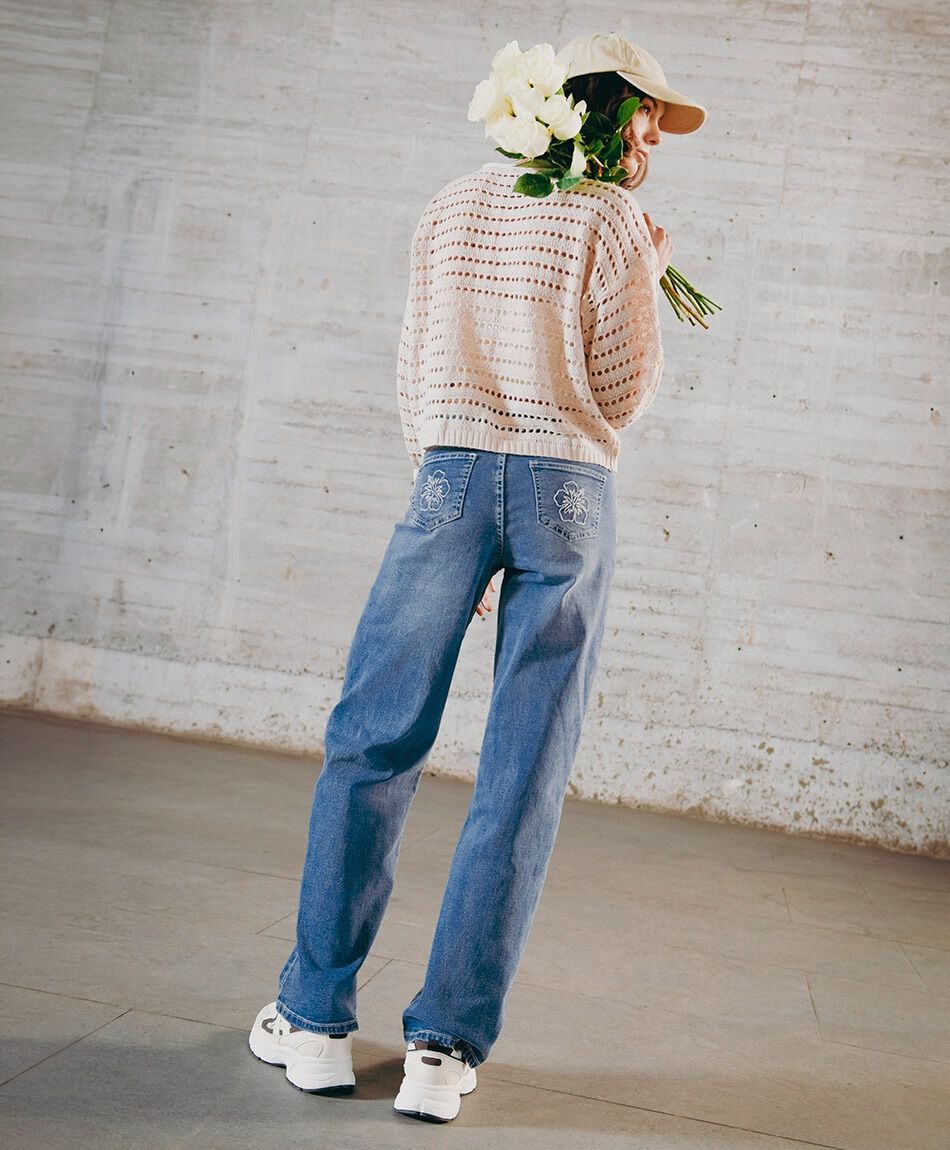 Jeans mujer straight orqu&iacute;dea bordada