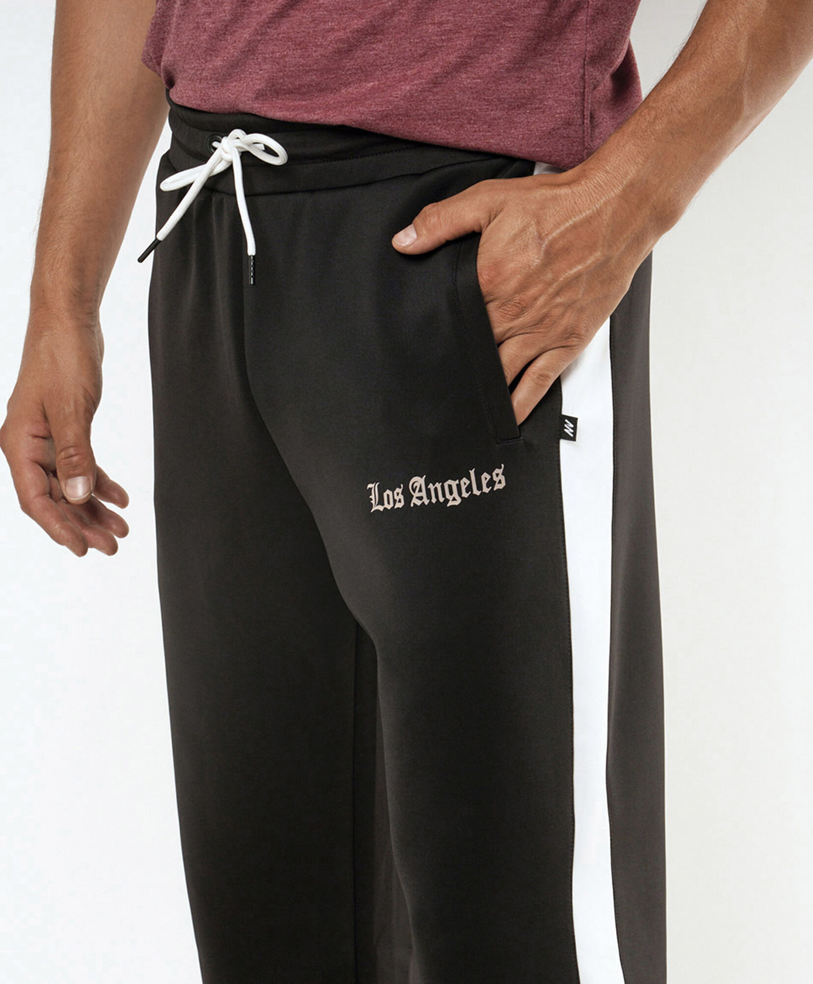 Pantalón deportivo hombre línea lateral Pantalón deportivo hombre línea lateral