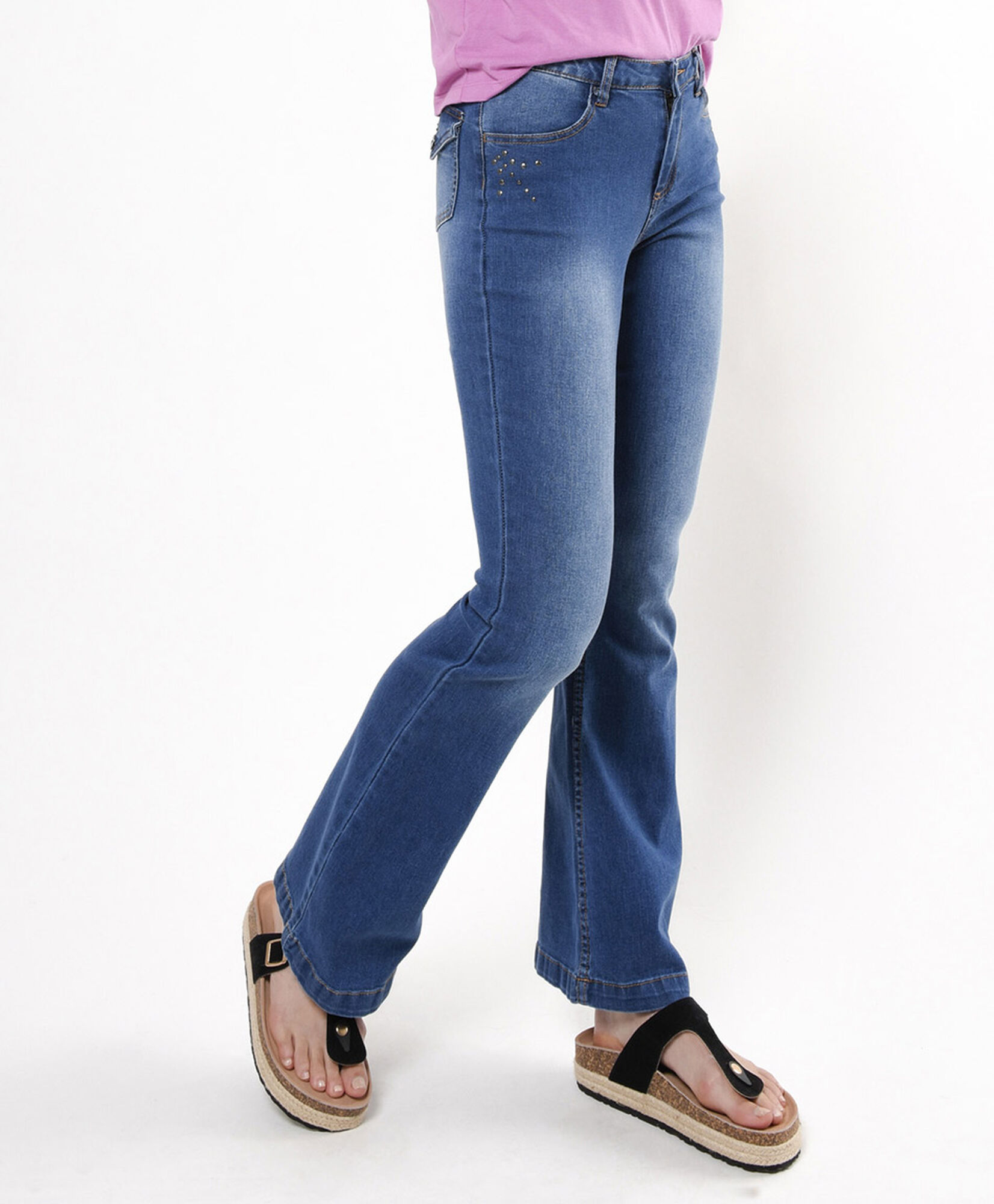 Jeans mujer tachas flare Jeans mujer tachas flare