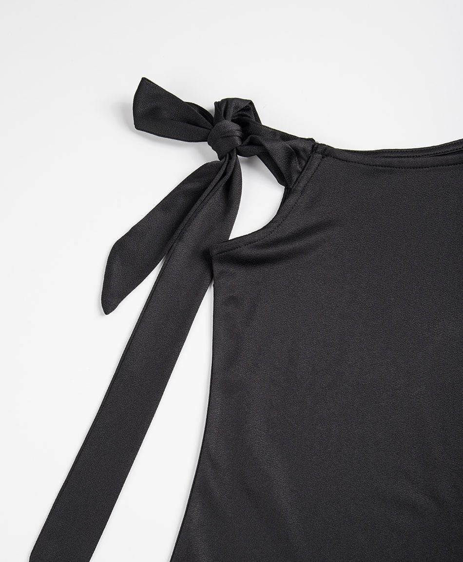 Polera mujer asim&eacute;trica lazo negra