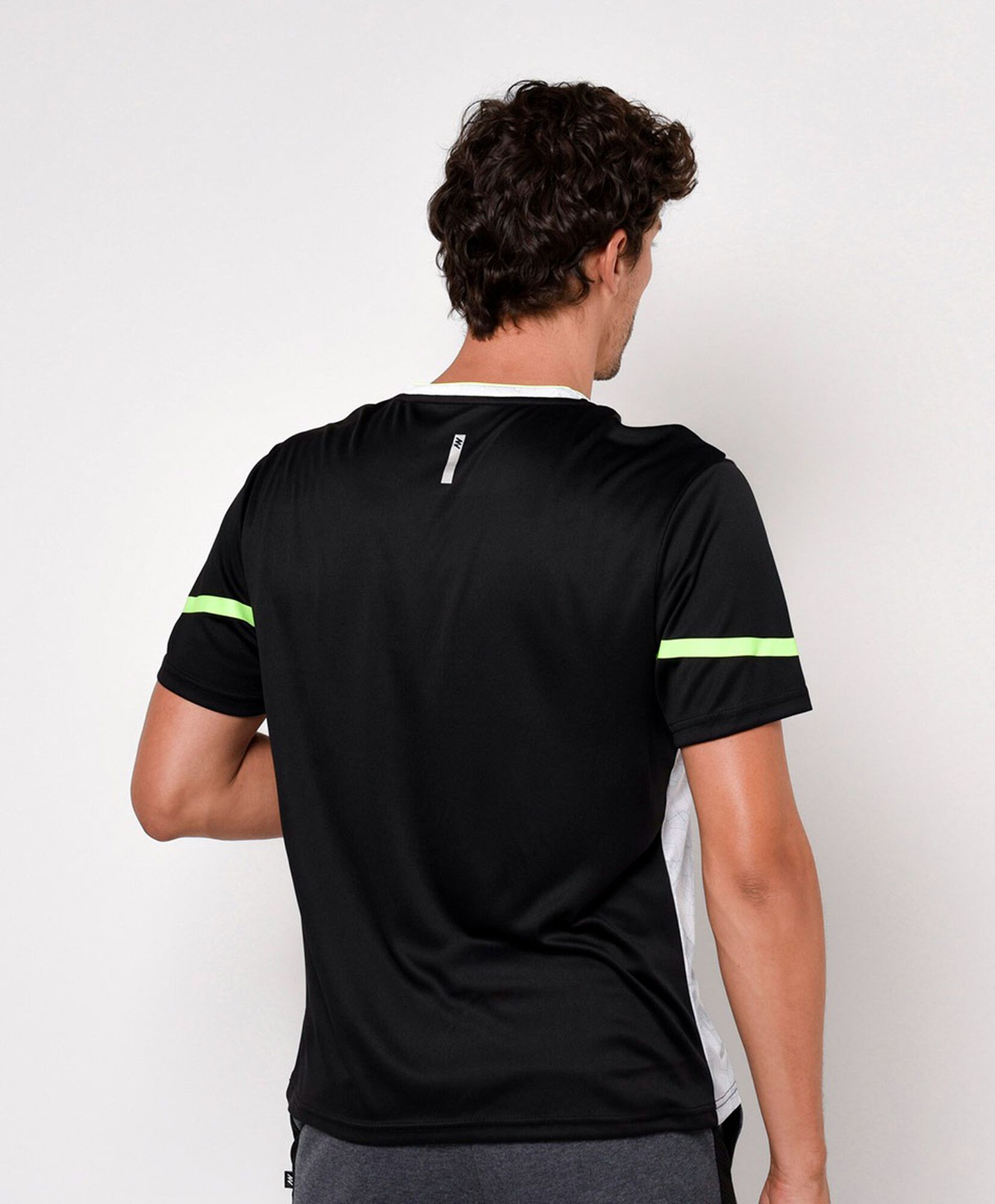 Polera deportiva hombre mix color Polera deportiva hombre mix color