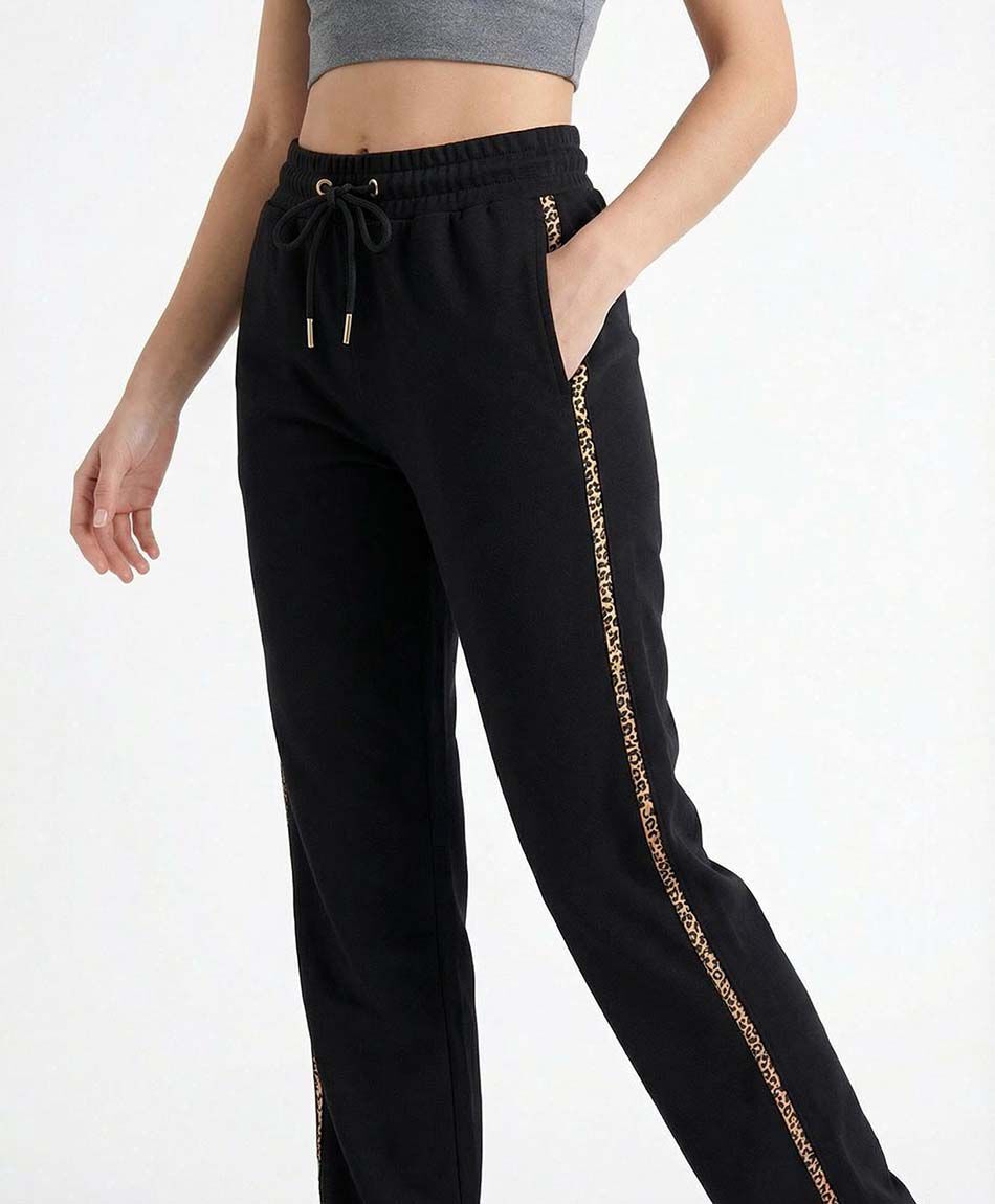 Pantal&oacute;n deportivo mujer l&iacute;nea animal print