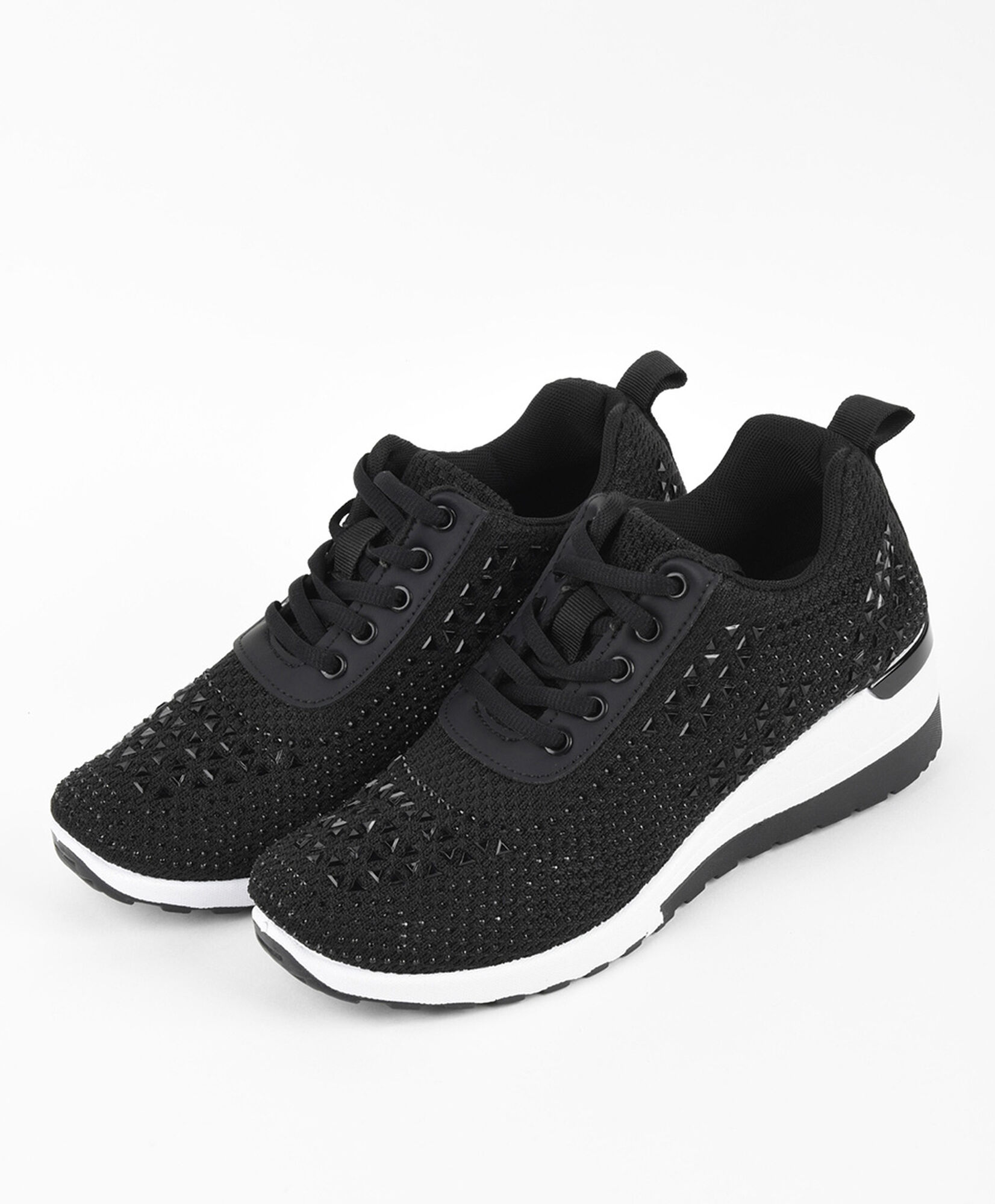 Zapatilla mujer negra piedras Zapatilla mujer negra piedras